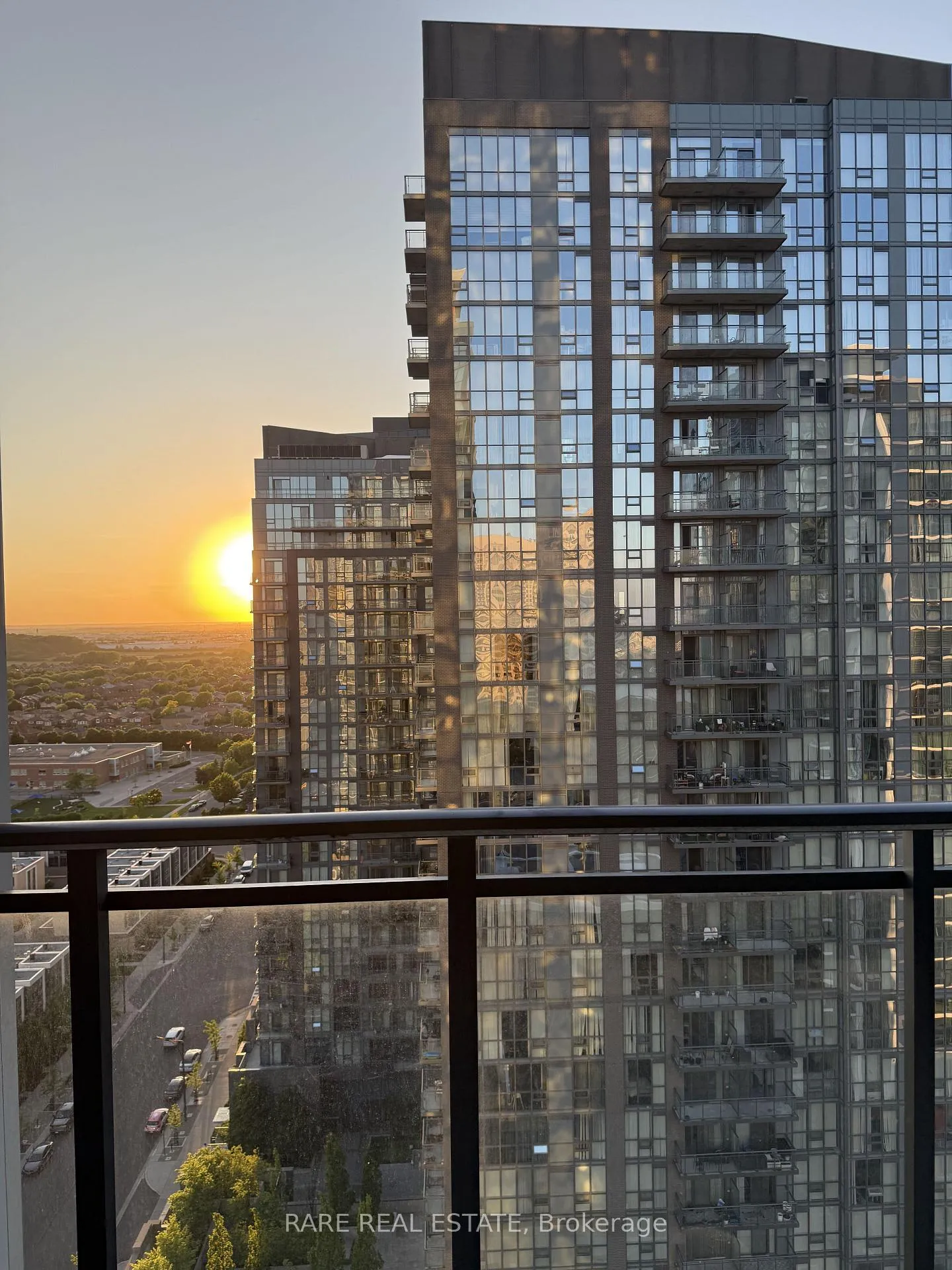 Front of Unit 1809, 75 Eglinton Avenue W