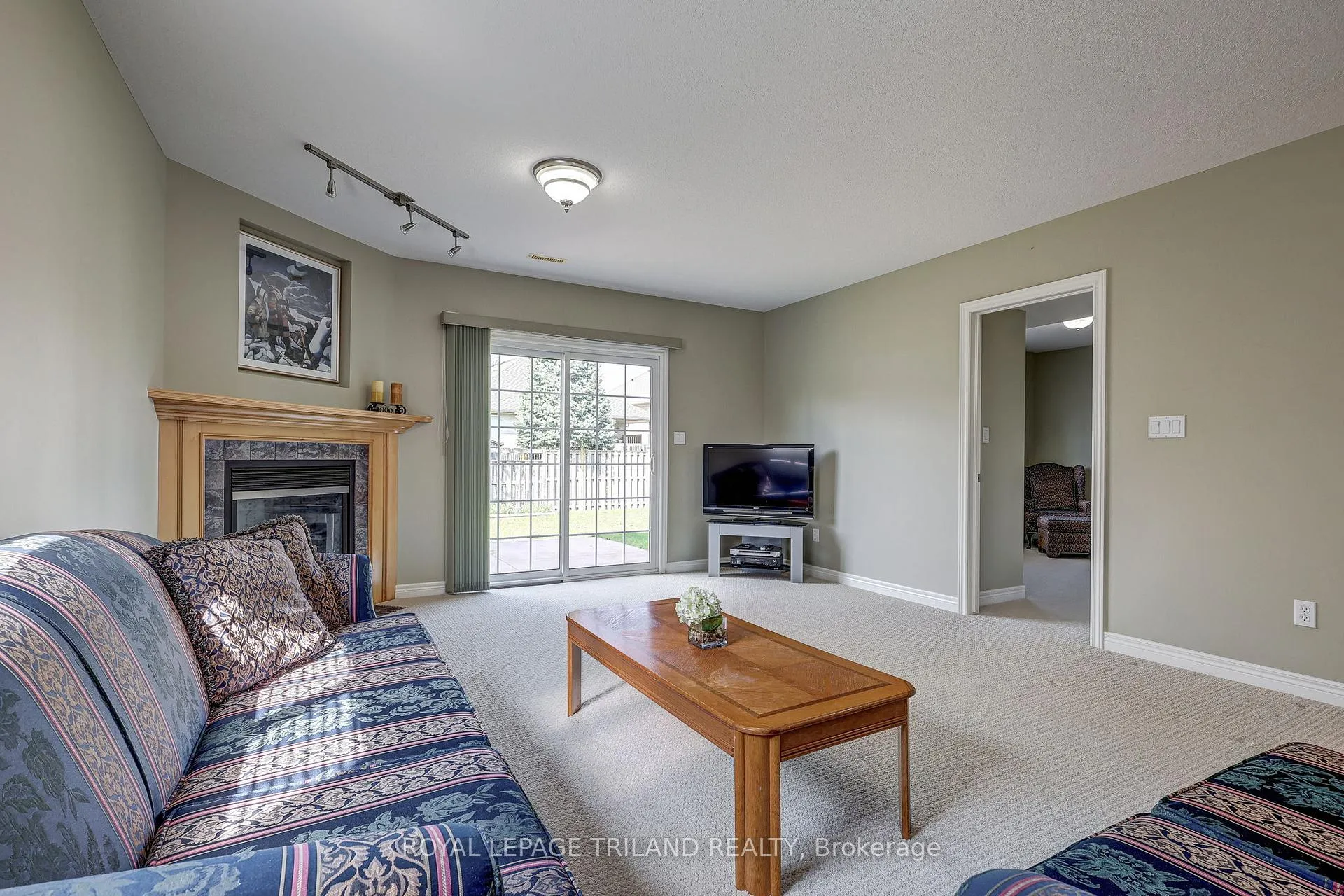 Photo 25 of 19 Oriole Lane, St. Thomas — HOMEH