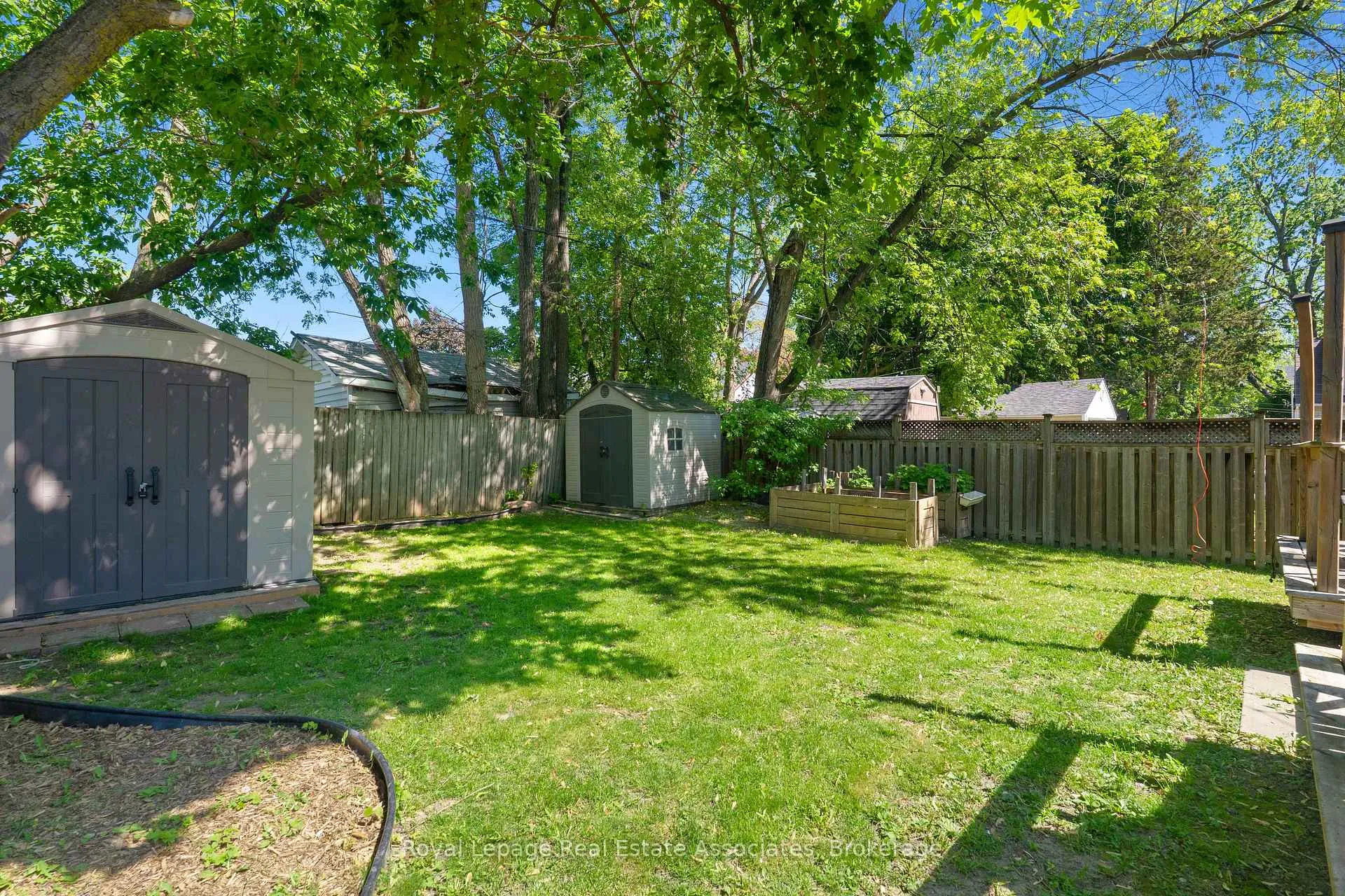 Photo 26 of 54 Frederick Street, Brampton, Downtown Brampton — HOMEH