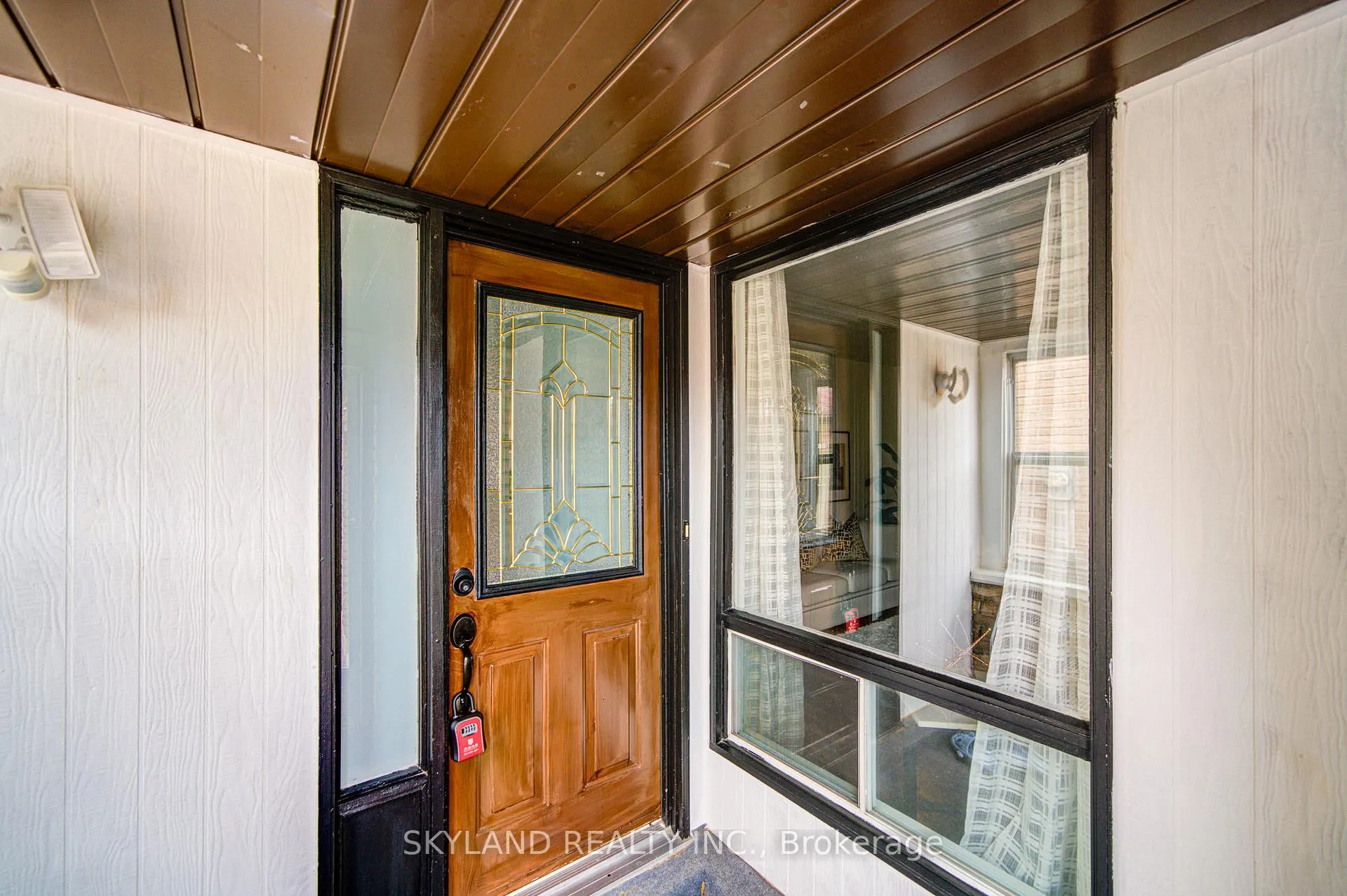 Photo 4 of 56 Upton Crescent, Markham, Milliken Mills West — HOMEH
