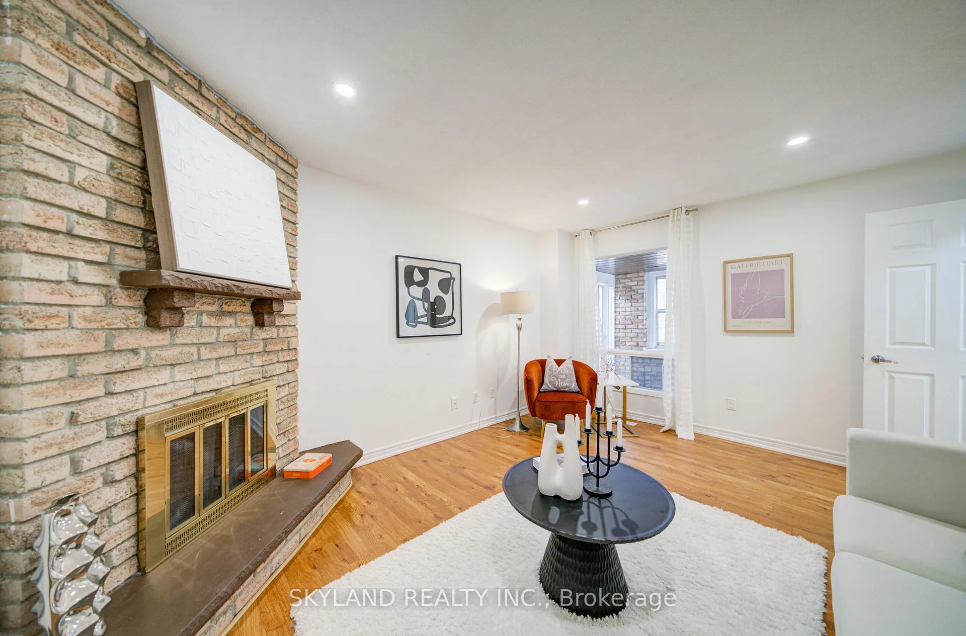Photo 10 of 56 Upton Crescent, Markham, Milliken Mills West — HOMEH