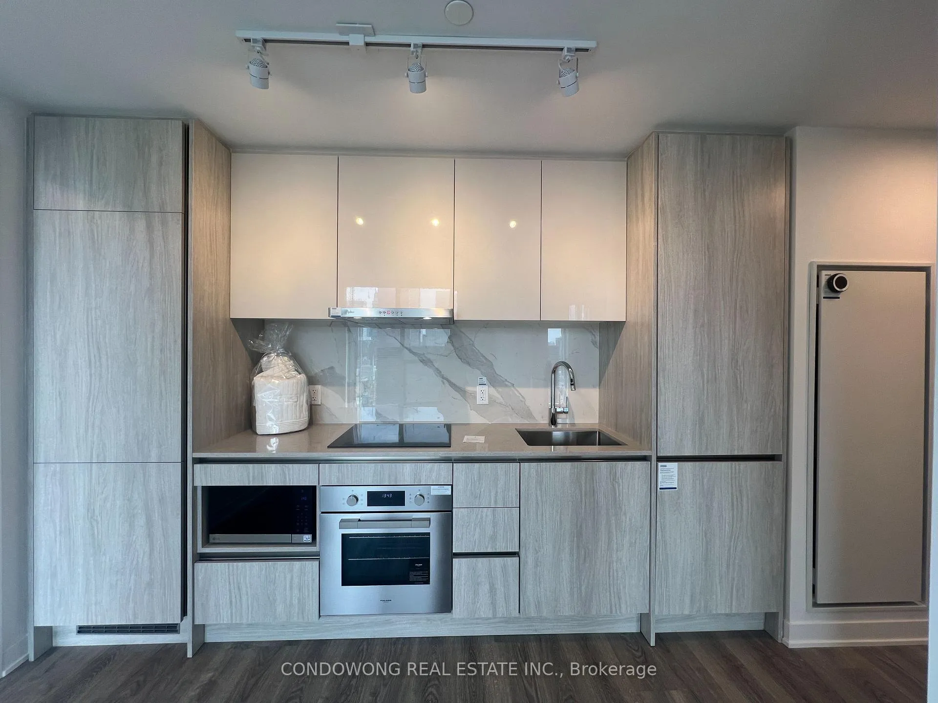 Photo 1 of Unit 3512, 180 Front Street E, Toronto, Moss Park — HOMEH