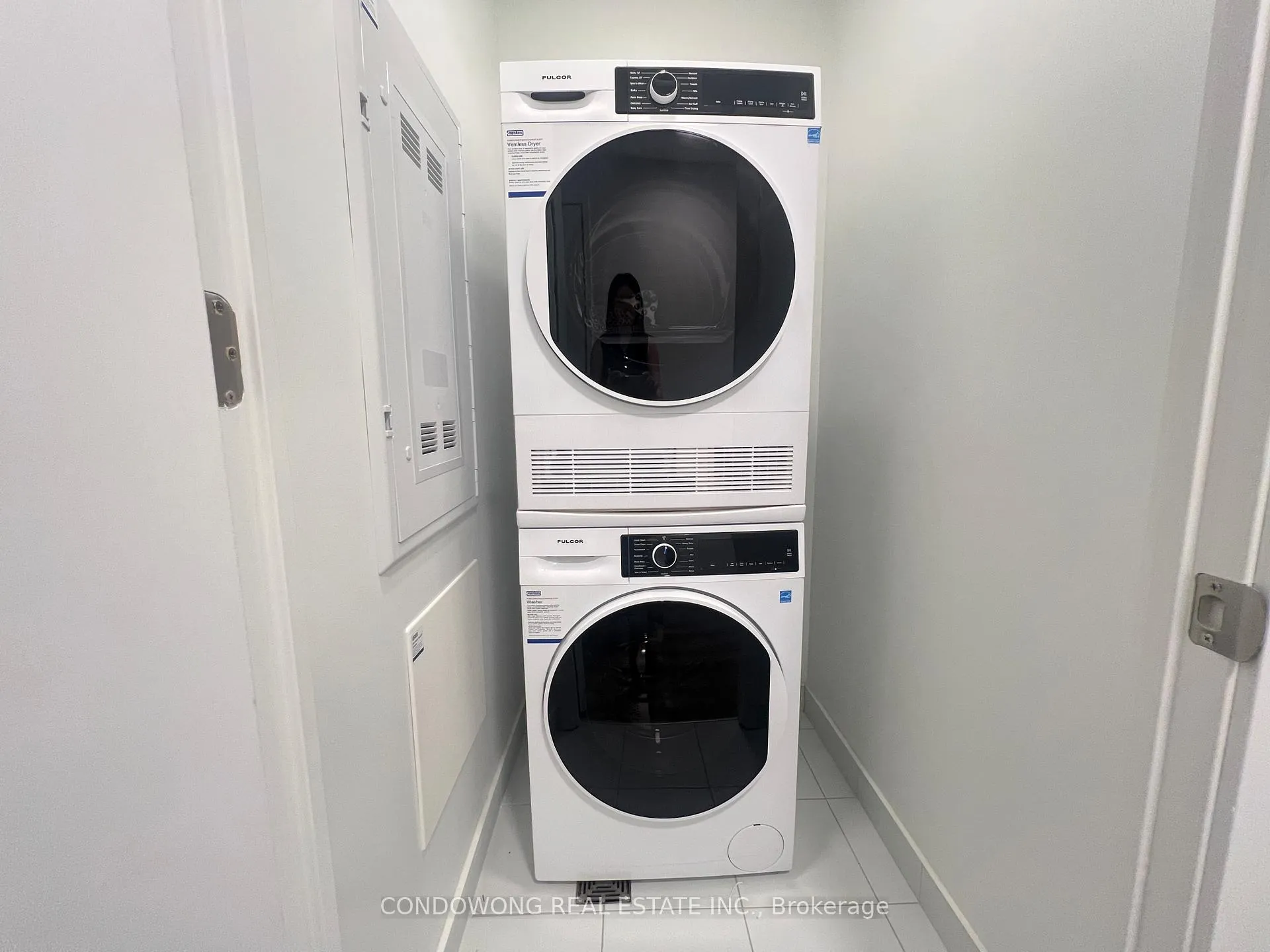 Photo 10 of Unit 3512, 180 Front Street E, Toronto, Moss Park — HOMEH