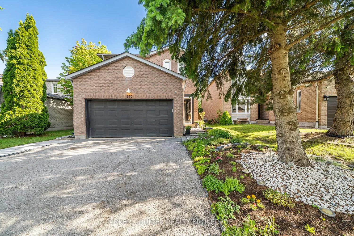 Photo 2 of 240 Hickling Trail, Barrie, Grove East — HOMEH