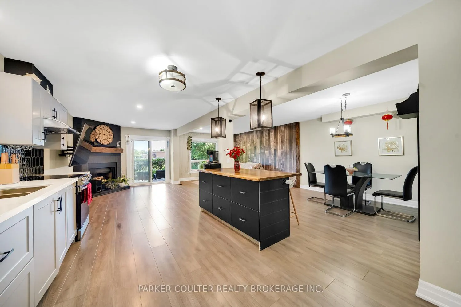 Photo 7 of 240 Hickling Trail, Barrie, Grove East — HOMEH
