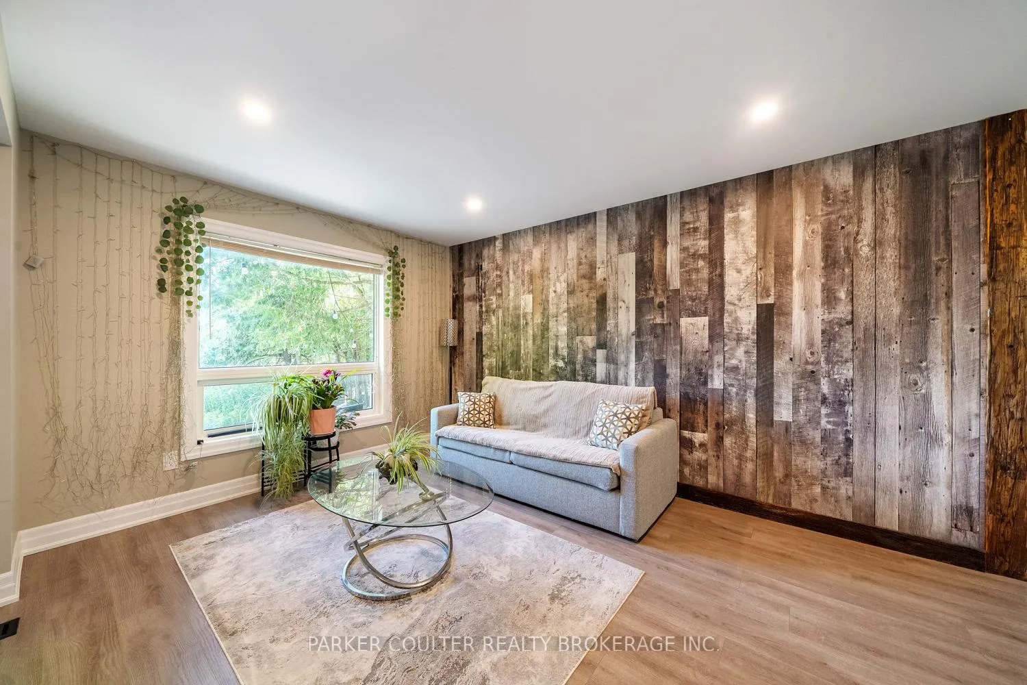 Photo 10 of 240 Hickling Trail, Barrie, Grove East — HOMEH