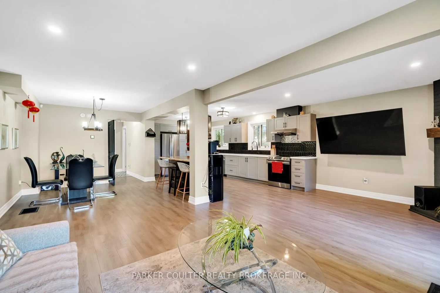 Photo 14 of 240 Hickling Trail, Barrie, Grove East — HOMEH