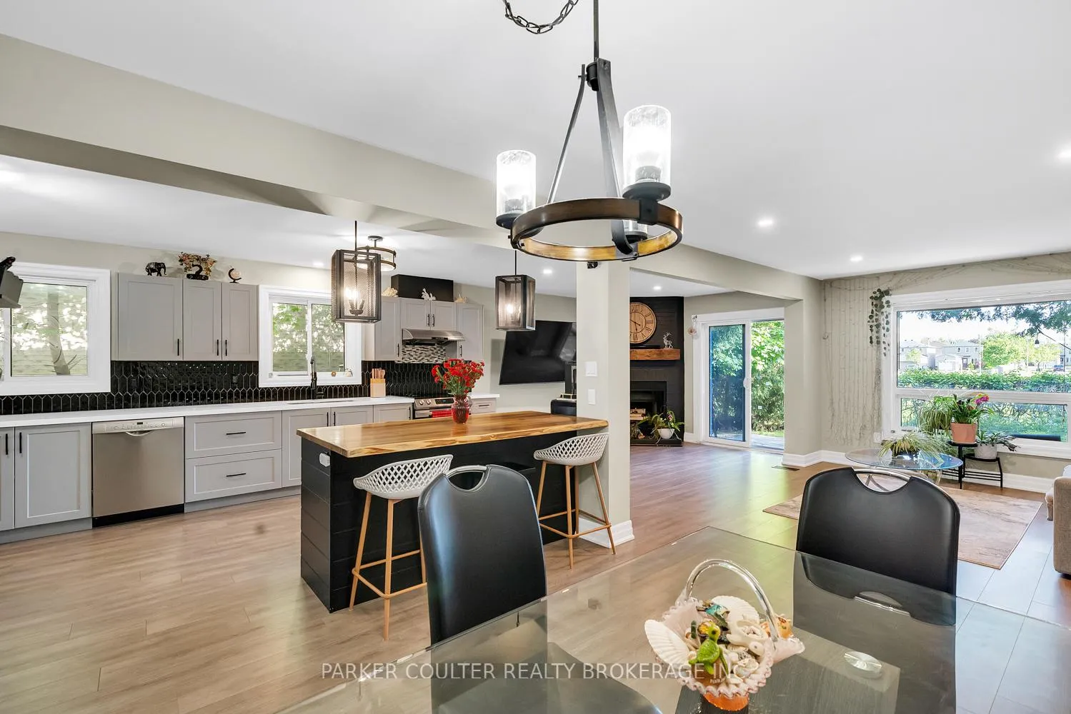 Photo 20 of 240 Hickling Trail, Barrie, Grove East — HOMEH