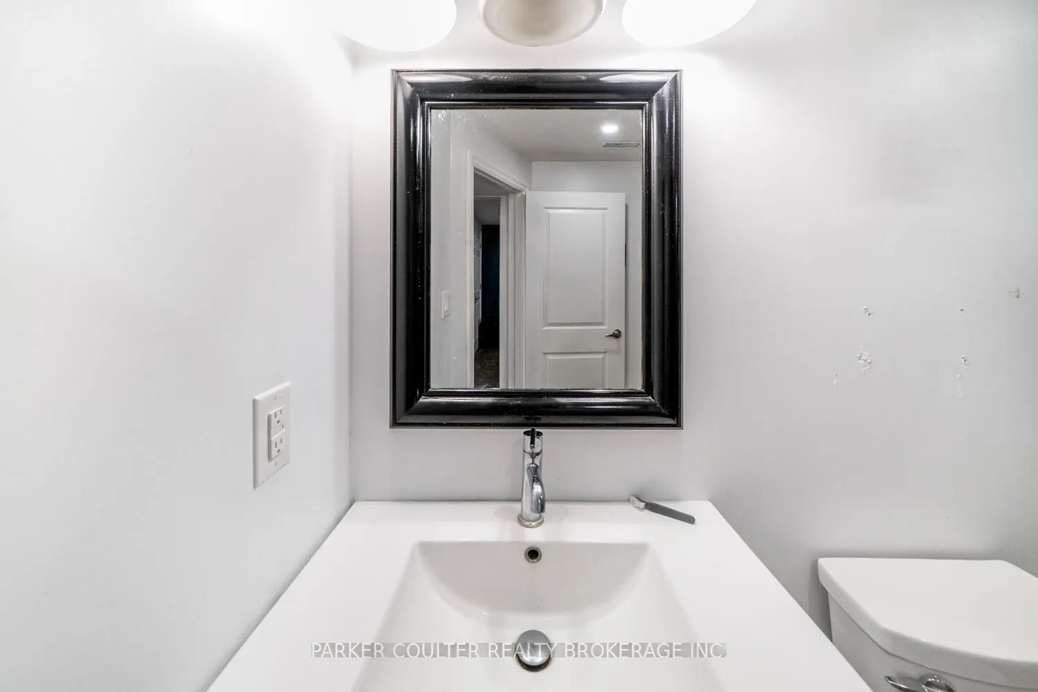 Photo 41 of 240 Hickling Trail, Barrie, Grove East — HOMEH