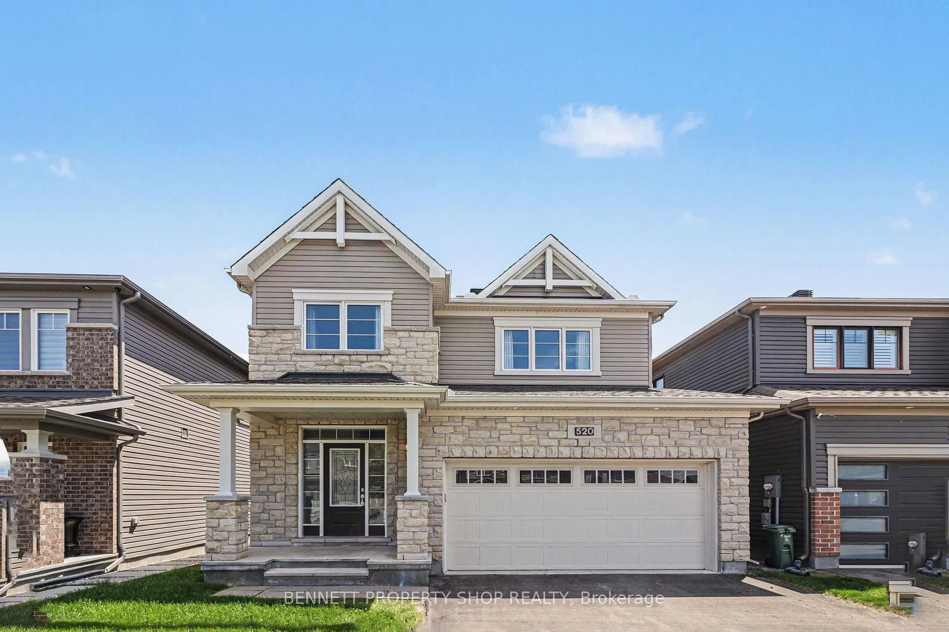 Front of 520 Des Genevriers Street