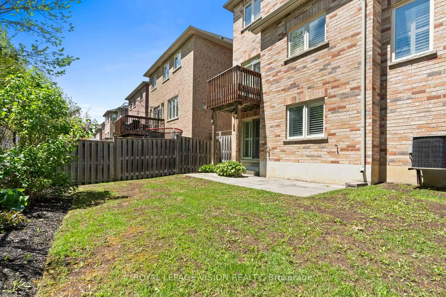 Photo 30 of 27 Ida Jane Grove, Whitchurch-Stouffville, Stouffville — HOMEH