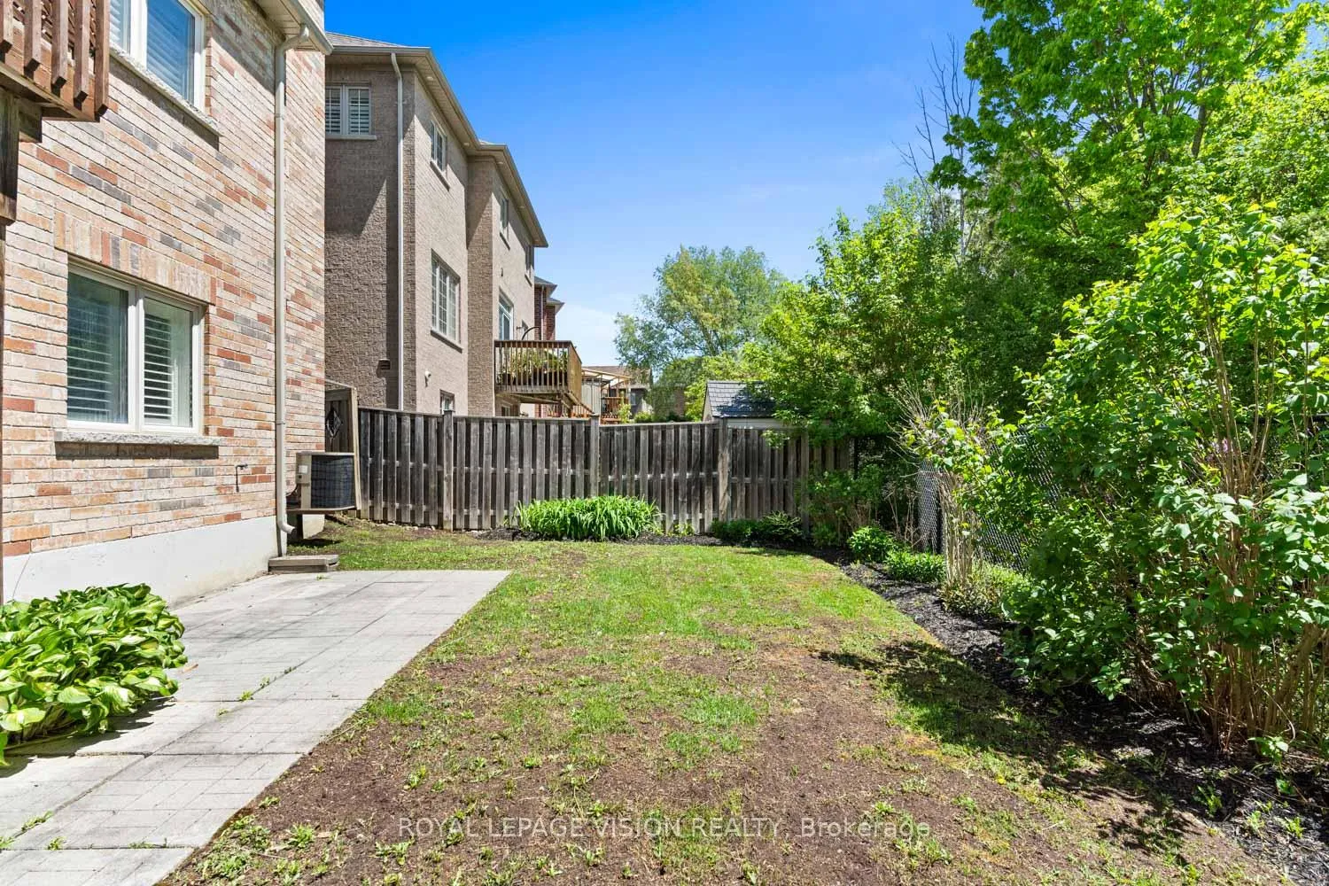 Photo 31 of 27 Ida Jane Grove, Whitchurch-Stouffville, Stouffville — HOMEH