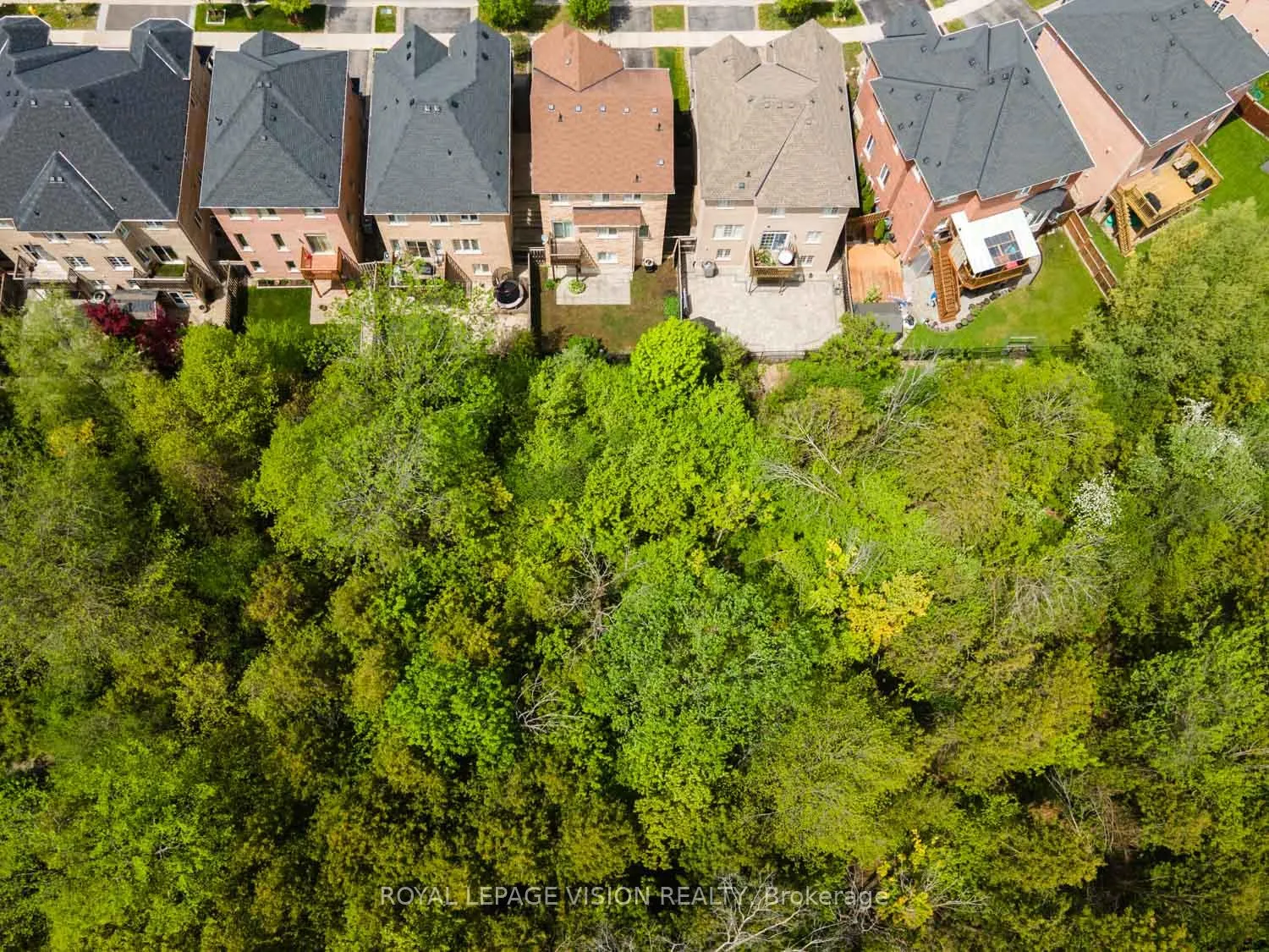Photo 33 of 27 Ida Jane Grove, Whitchurch-Stouffville, Stouffville — HOMEH