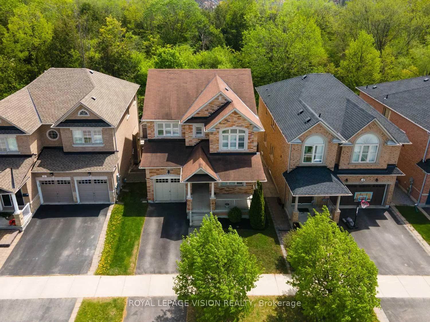 Photo 34 of 27 Ida Jane Grove, Whitchurch-Stouffville, Stouffville — HOMEH