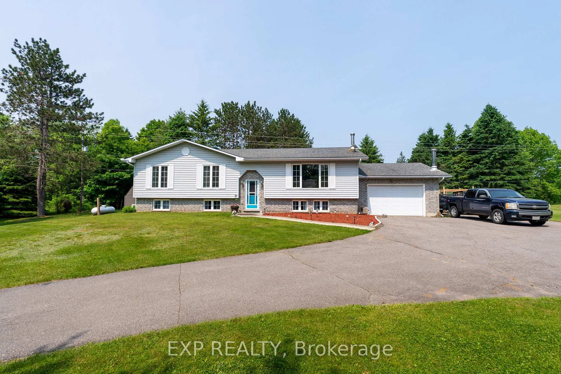 Photo 2 of 1719 Weslemkoon Lake Road, Limerick — HOMEH