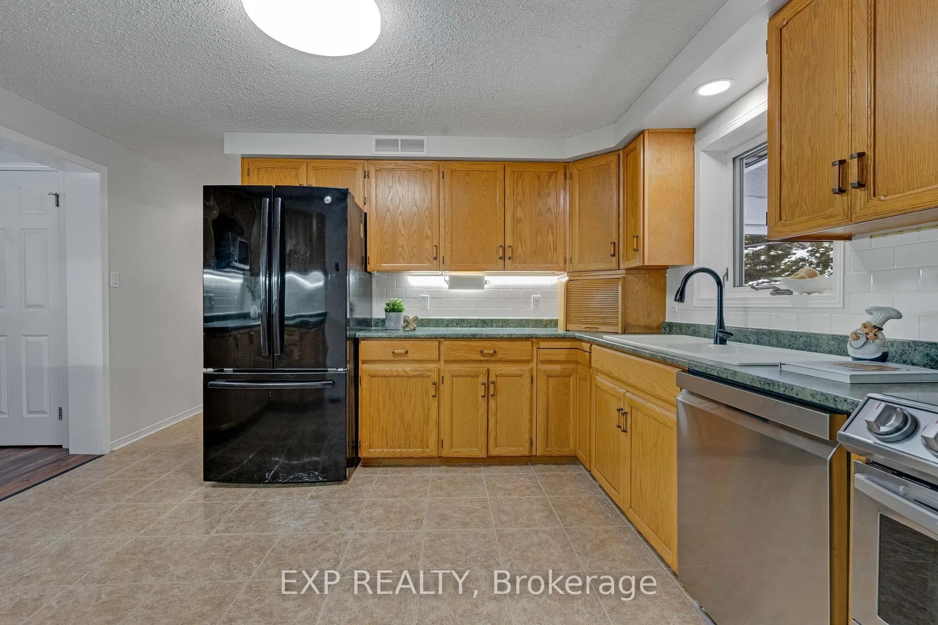 Photo 13 of 1719 Weslemkoon Lake Road, Limerick — HOMEH