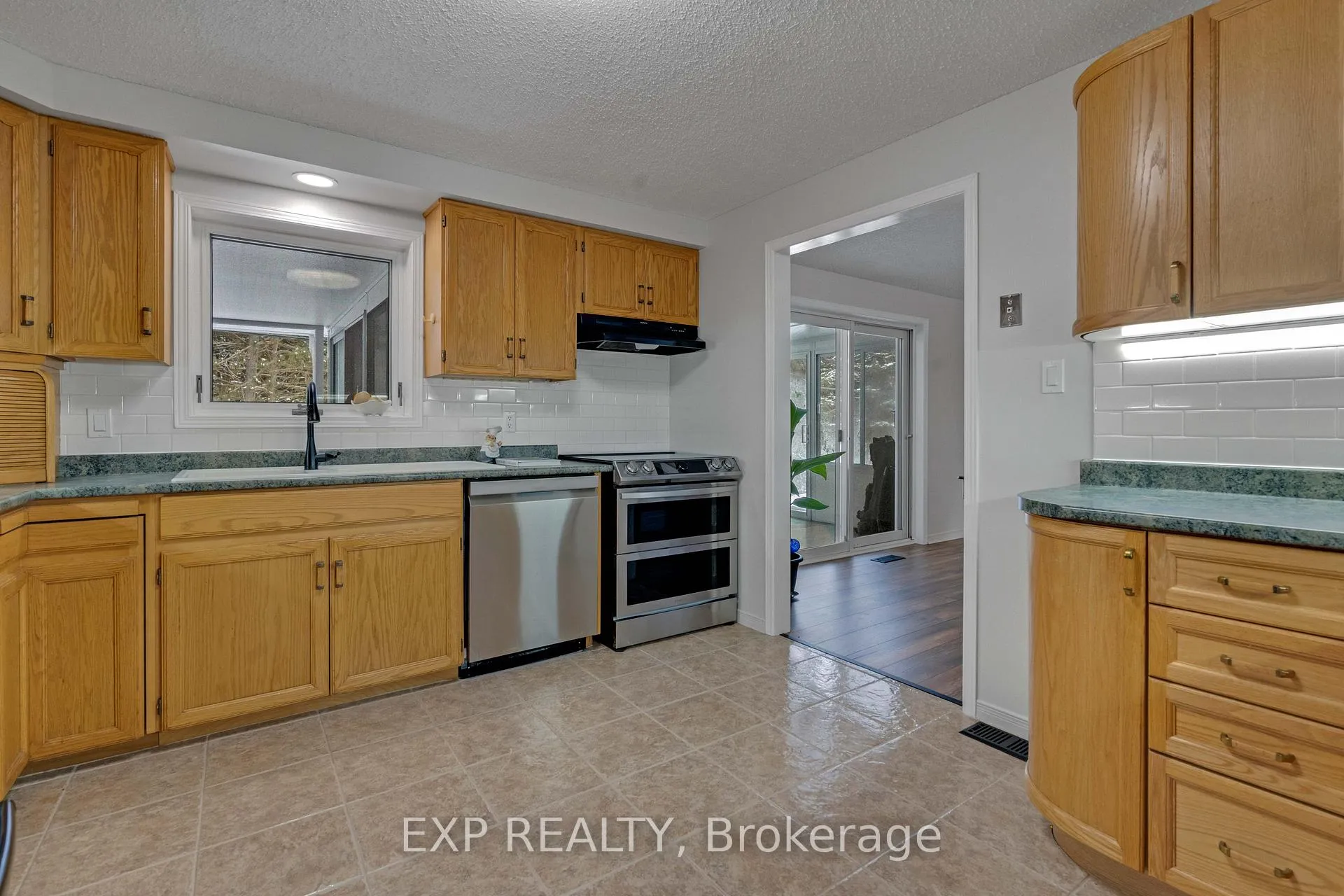 Photo 14 of 1719 Weslemkoon Lake Road, Limerick — HOMEH