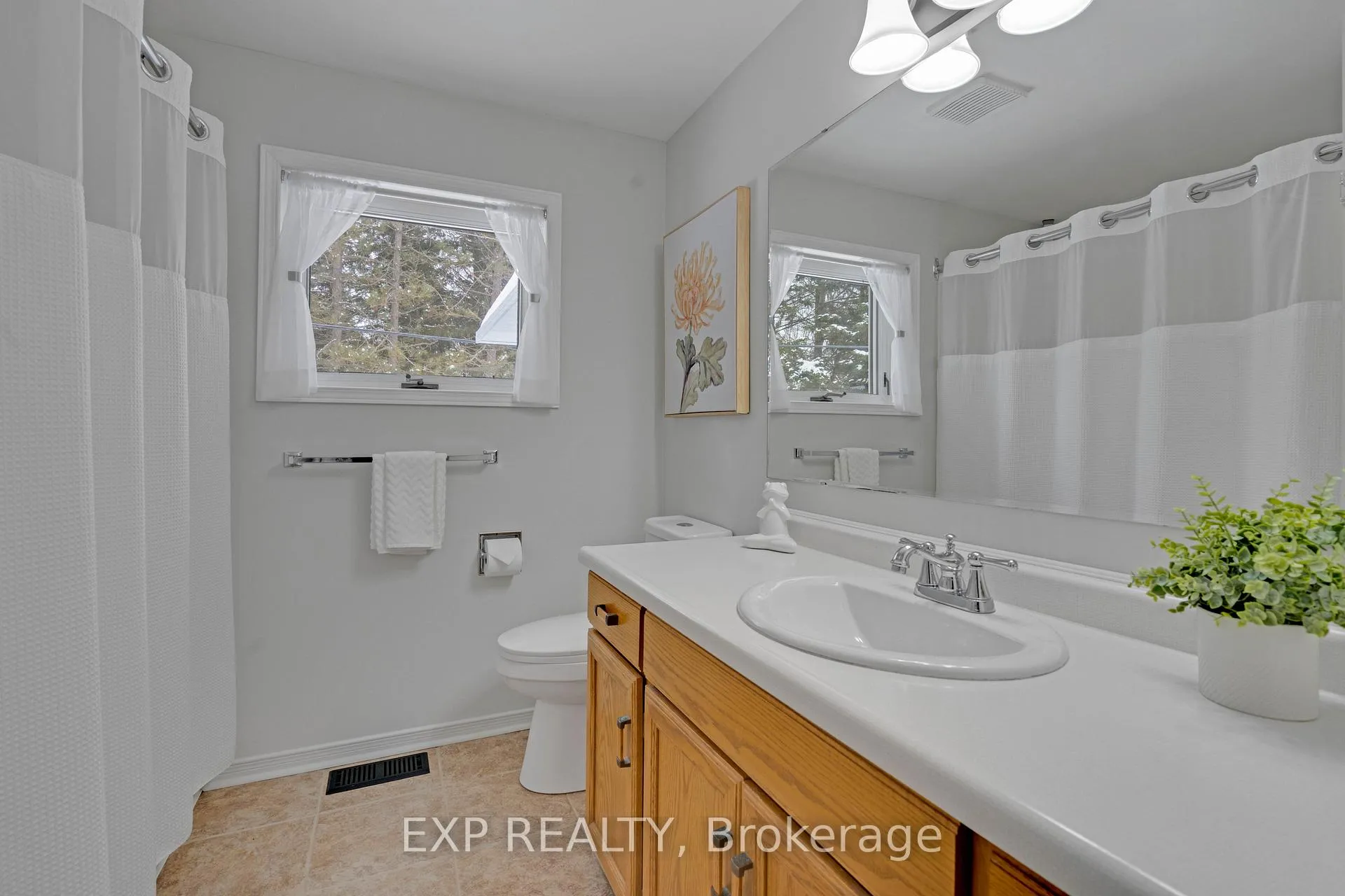 Photo 21 of 1719 Weslemkoon Lake Road, Limerick — HOMEH