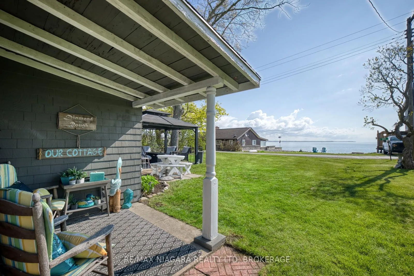 Photo 2 of 20 Mohawk Point Road, Haldimand, Dunnville — HOMEH
