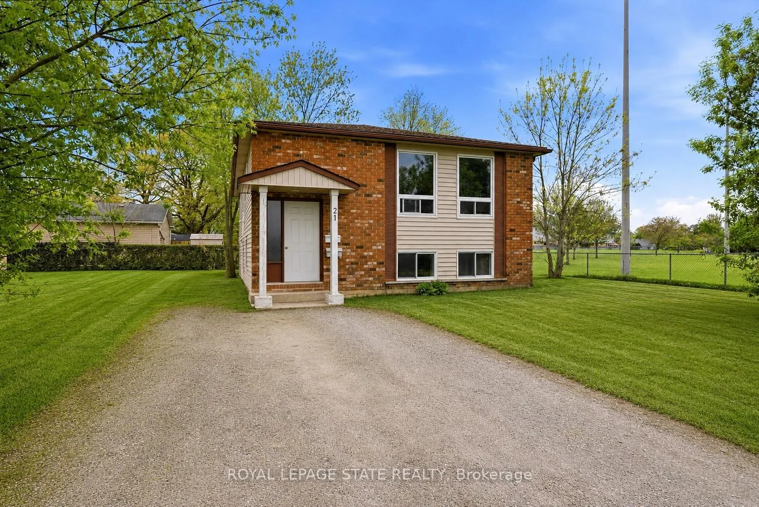 Photo 1 of Unit Main, 21 Kirk Street, St. Catharines, Western Hill — HOMEH