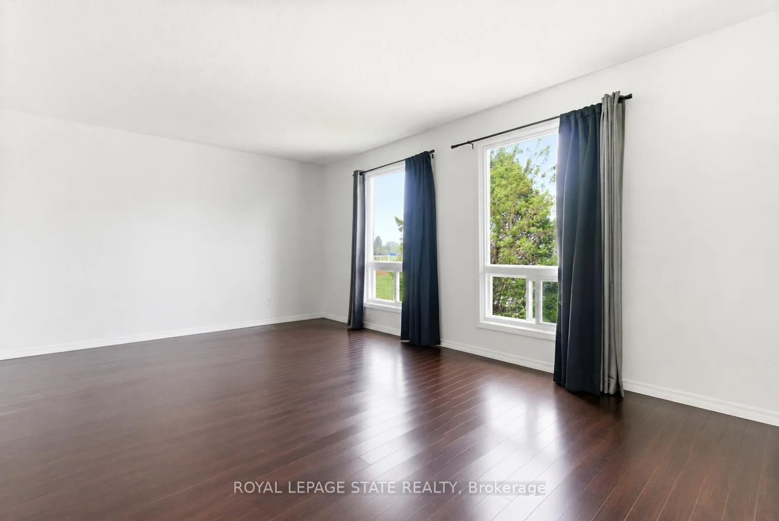 Photo 5 of Unit Main, 21 Kirk Street, St. Catharines, Western Hill — HOMEH