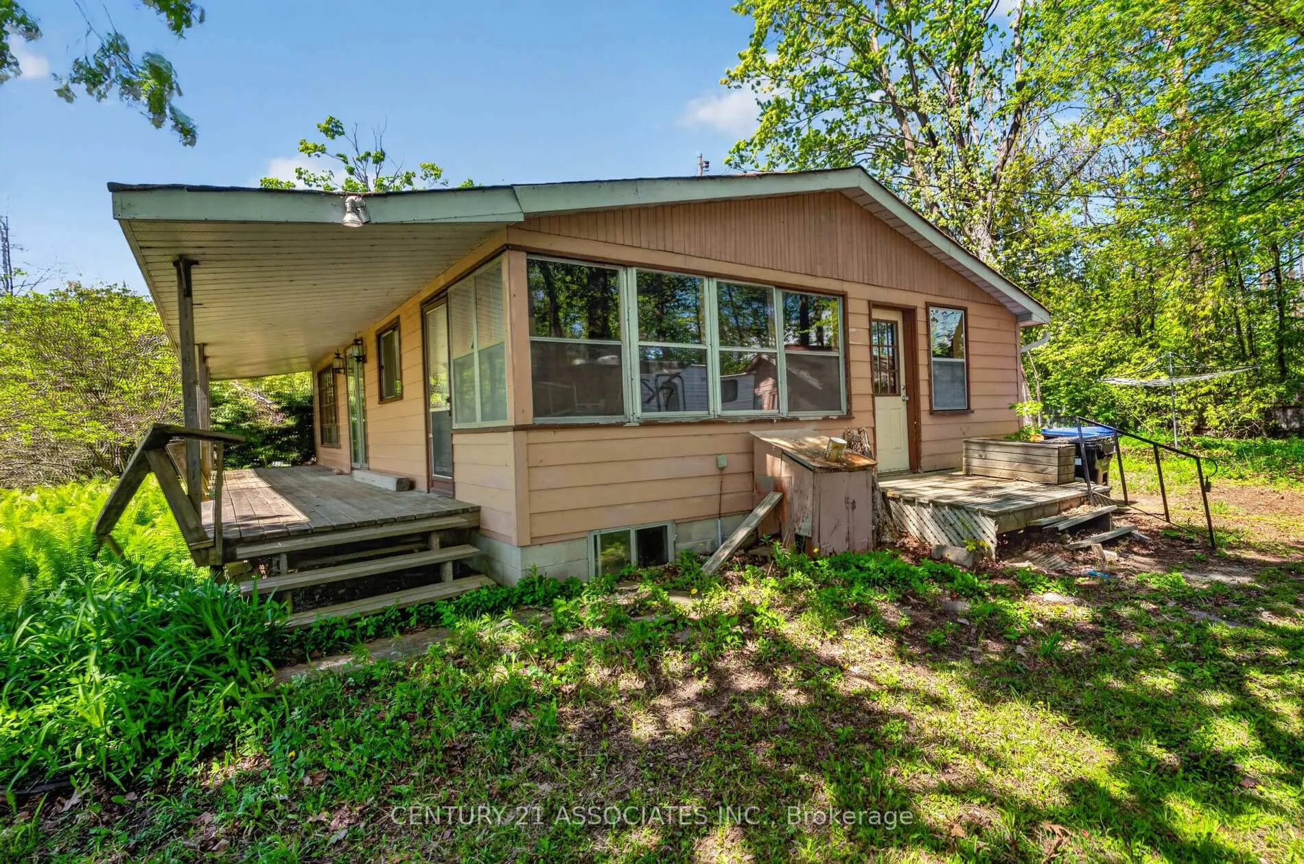 Photo 3 of 30 Myrtle Avenue, Oro-Medonte, Rural Oro-Medonte — HOMEH