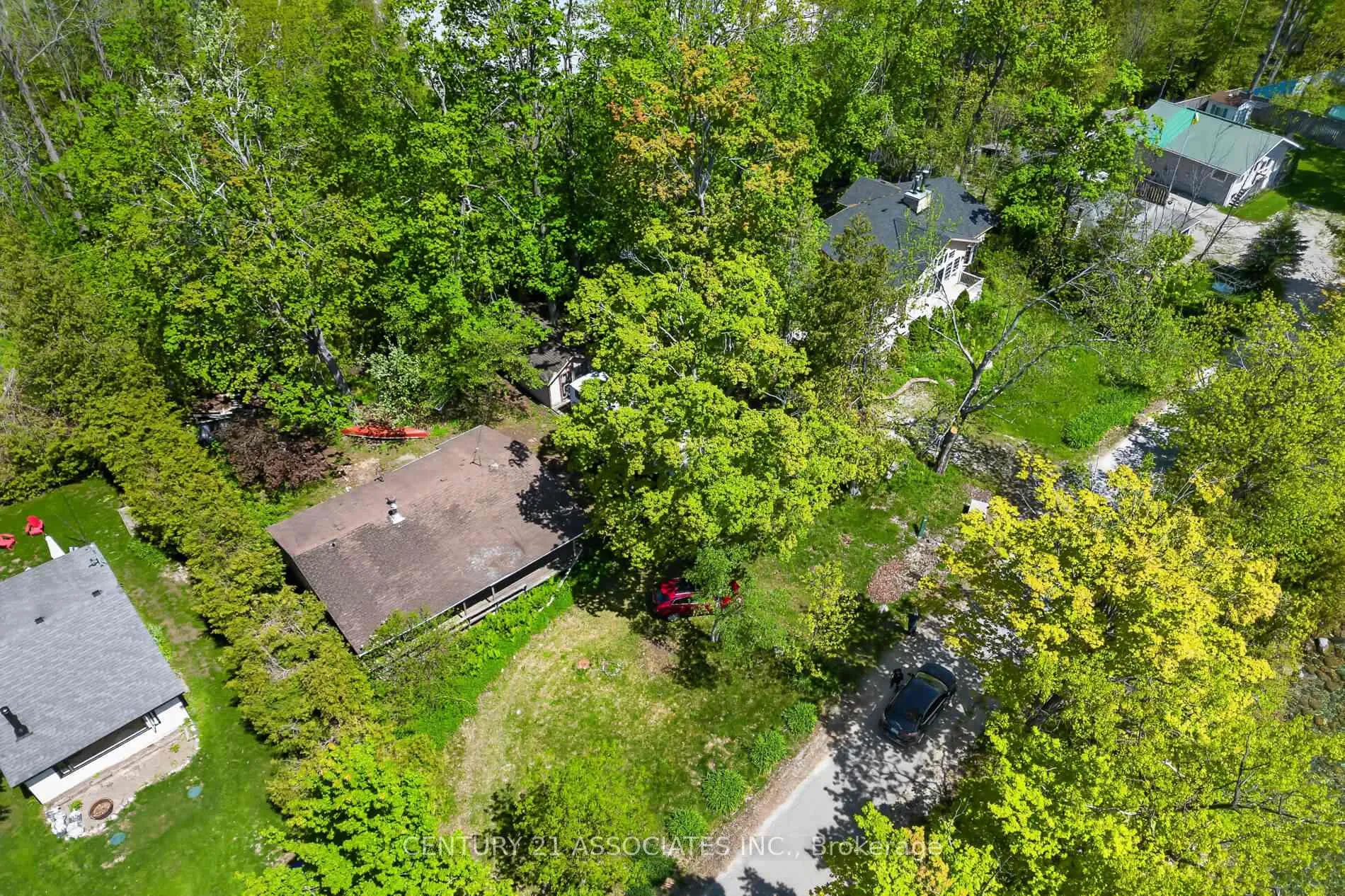 Photo 4 of 30 Myrtle Avenue, Oro-Medonte, Rural Oro-Medonte — HOMEH