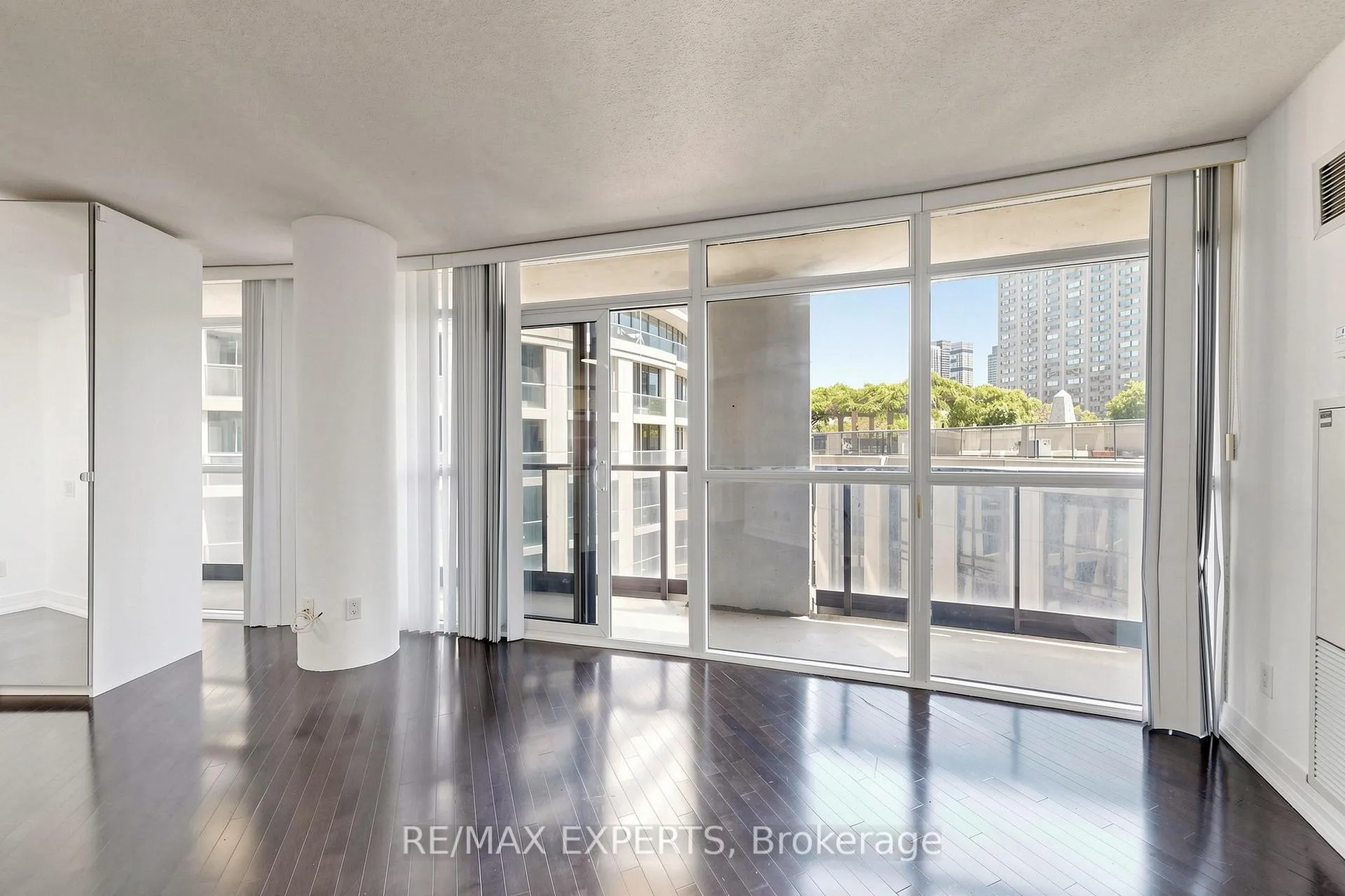 Photo 11 of Unit 507, 21 Carlton Street, Toronto, Church-Yonge Corridor — HOMEH