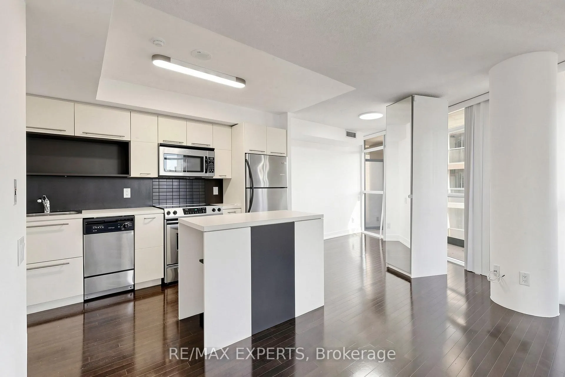 Photo 13 of Unit 507, 21 Carlton Street, Toronto, Church-Yonge Corridor — HOMEH