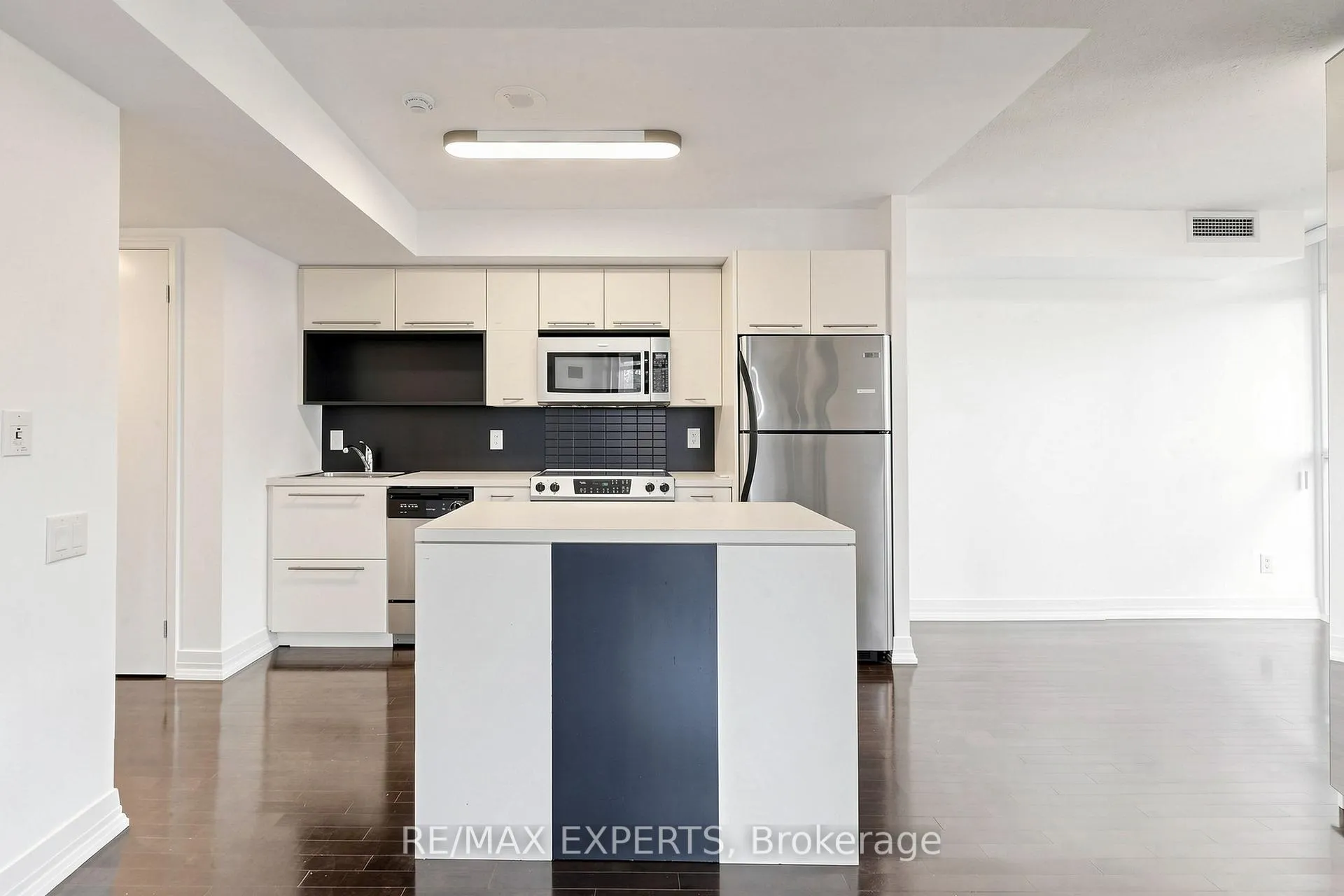 Photo 15 of Unit 507, 21 Carlton Street, Toronto, Church-Yonge Corridor — HOMEH