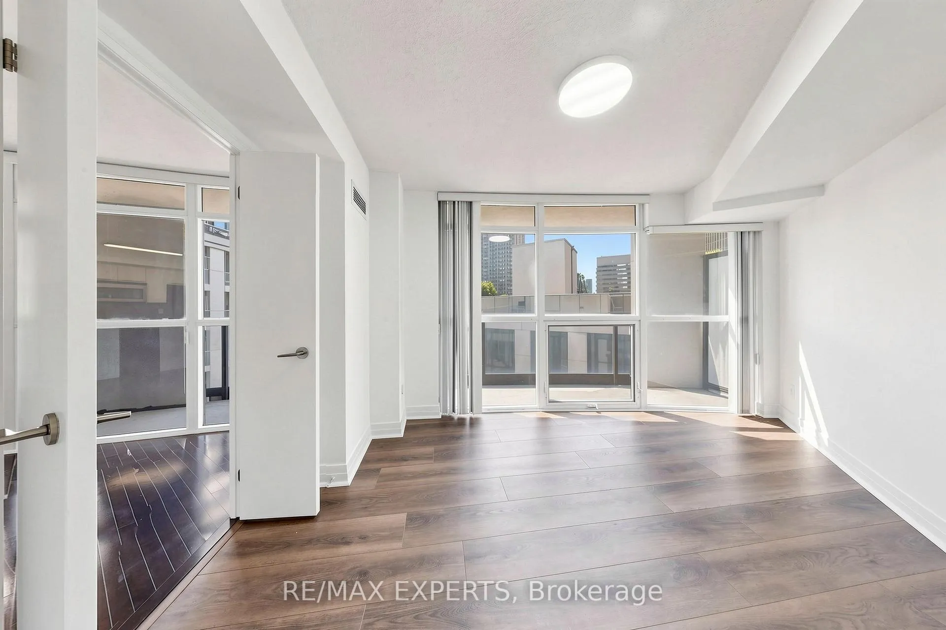 Photo 17 of Unit 507, 21 Carlton Street, Toronto, Church-Yonge Corridor — HOMEH