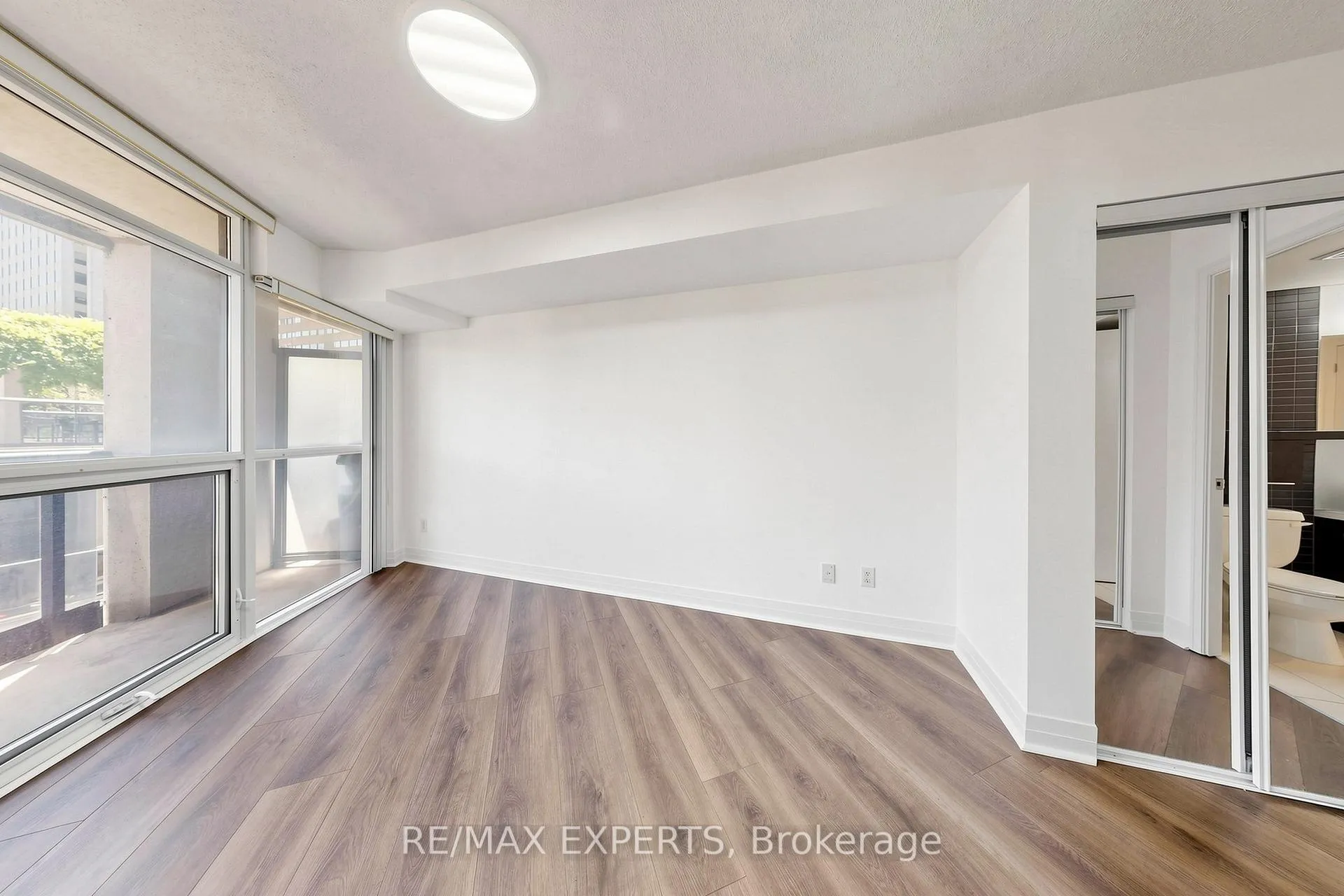 Photo 19 of Unit 507, 21 Carlton Street, Toronto, Church-Yonge Corridor — HOMEH
