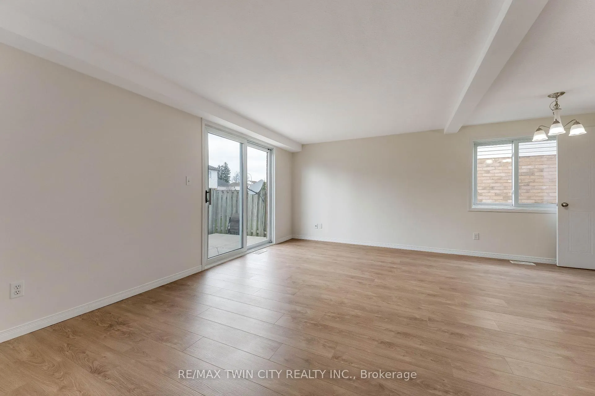 Photo 6 of 85 Activa Avenue, Kitchener — HOMEH