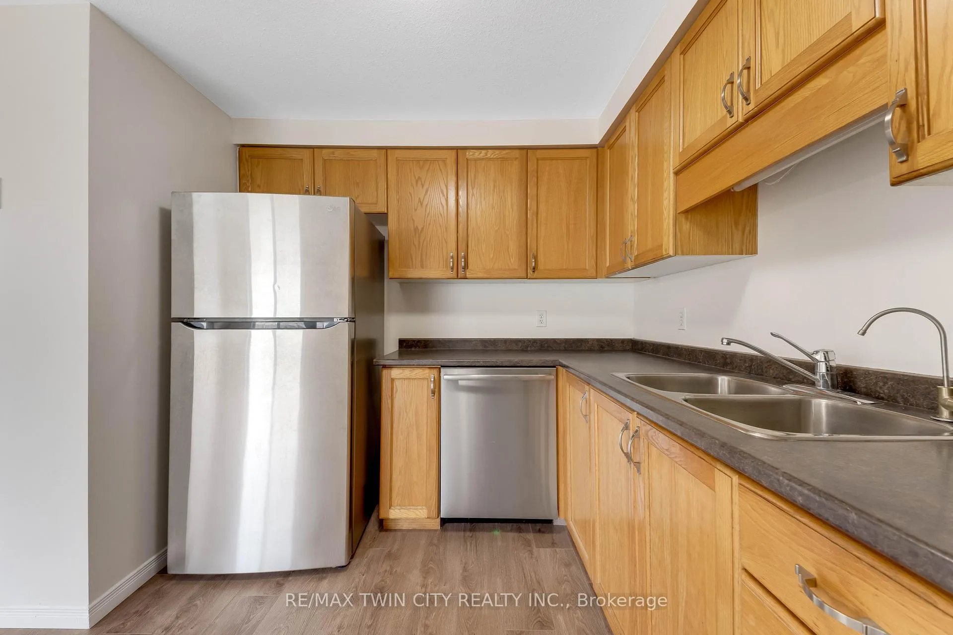 Photo 8 of 85 Activa Avenue, Kitchener — HOMEH