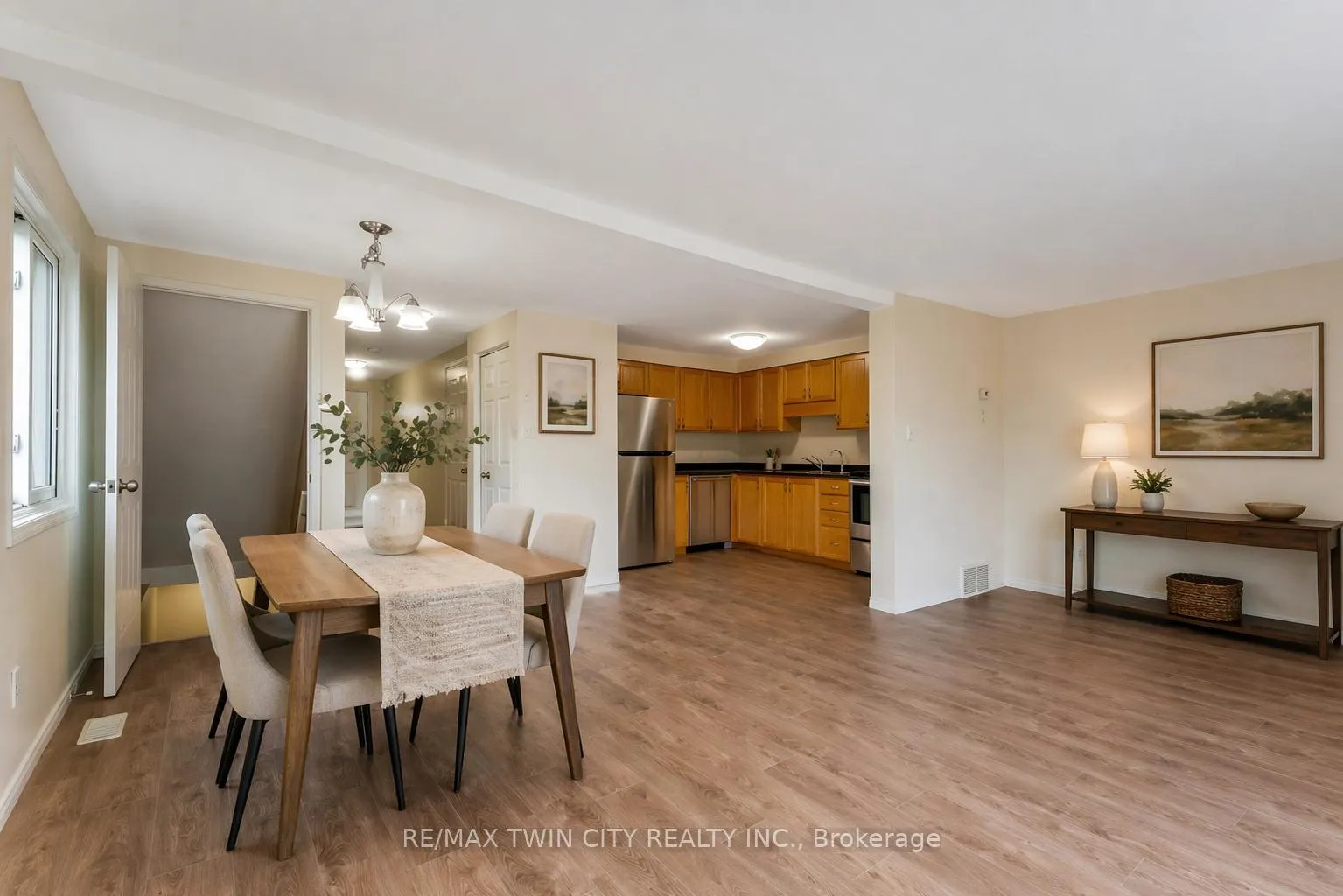 Photo 9 of 85 Activa Avenue, Kitchener — HOMEH