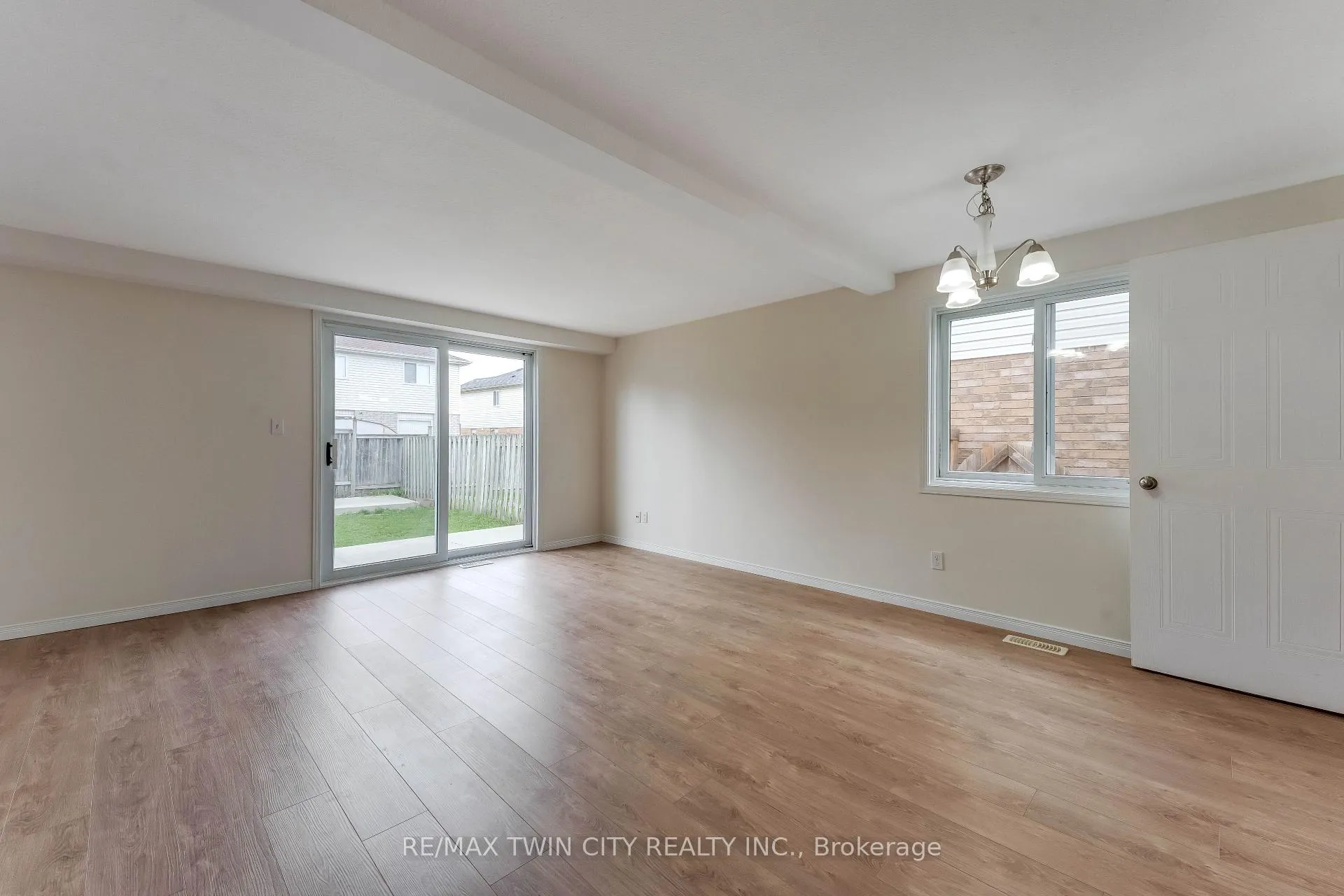 Photo 10 of 85 Activa Avenue, Kitchener — HOMEH