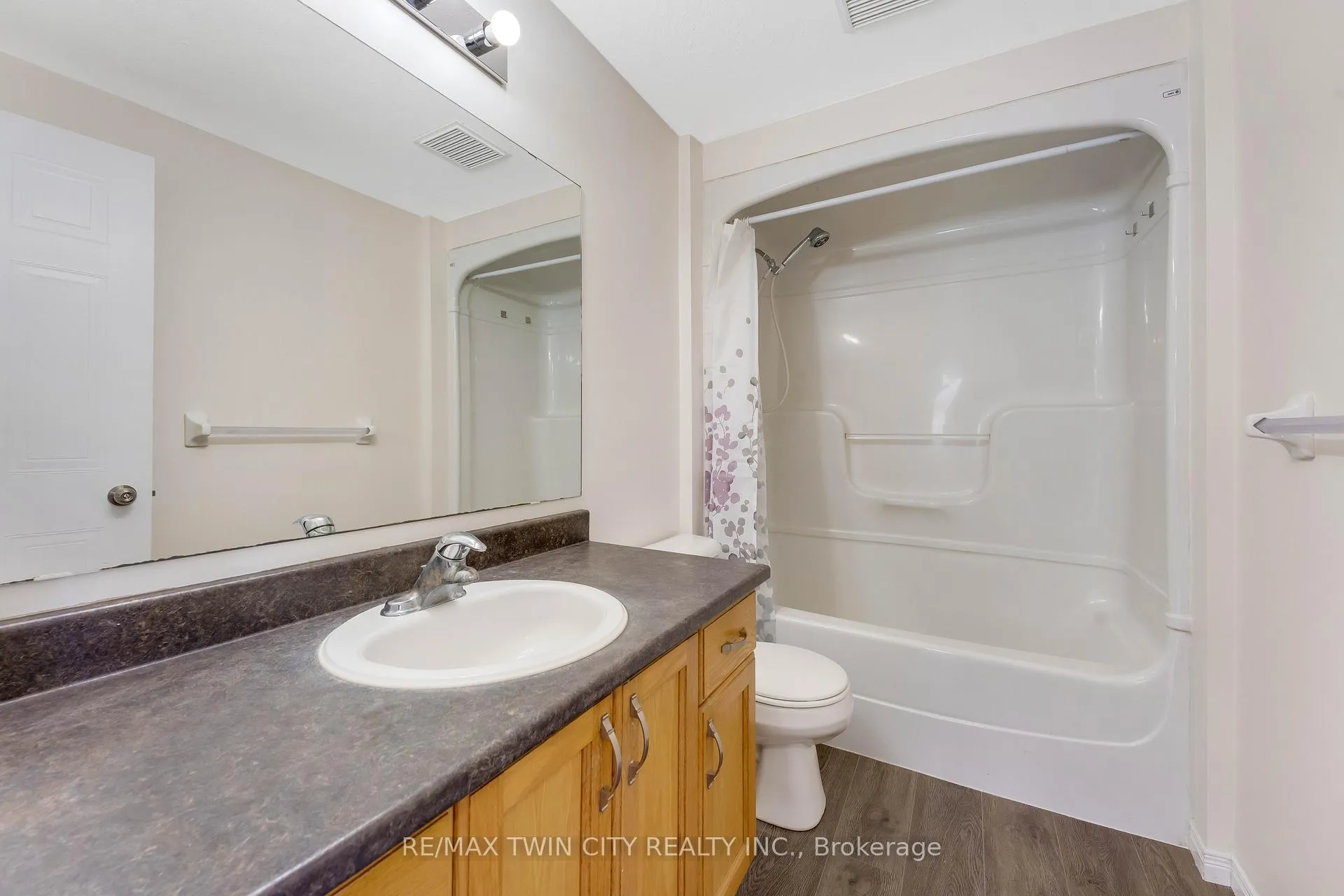 Photo 22 of 85 Activa Avenue, Kitchener — HOMEH