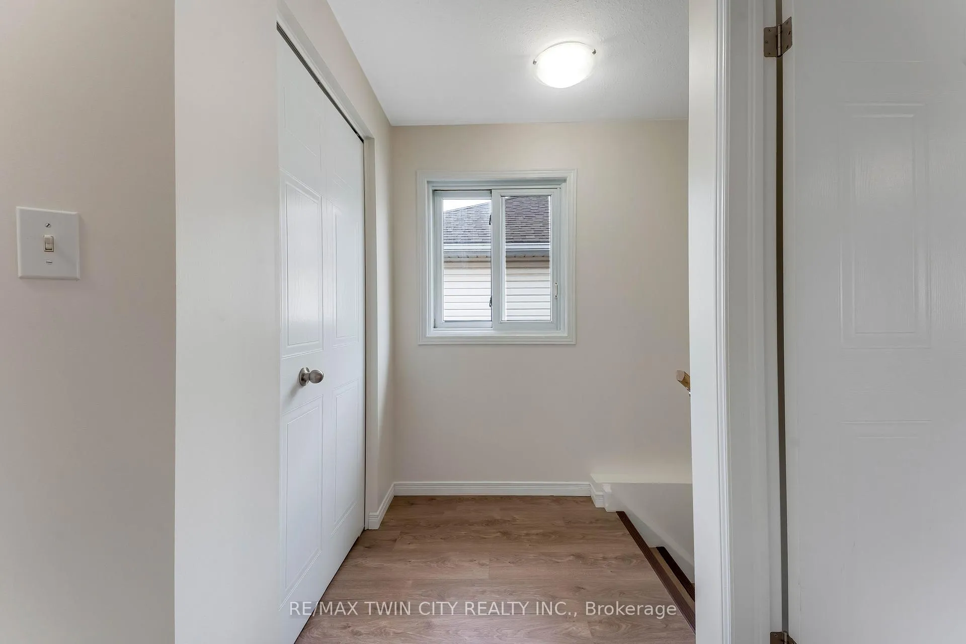 Photo 23 of 85 Activa Avenue, Kitchener — HOMEH