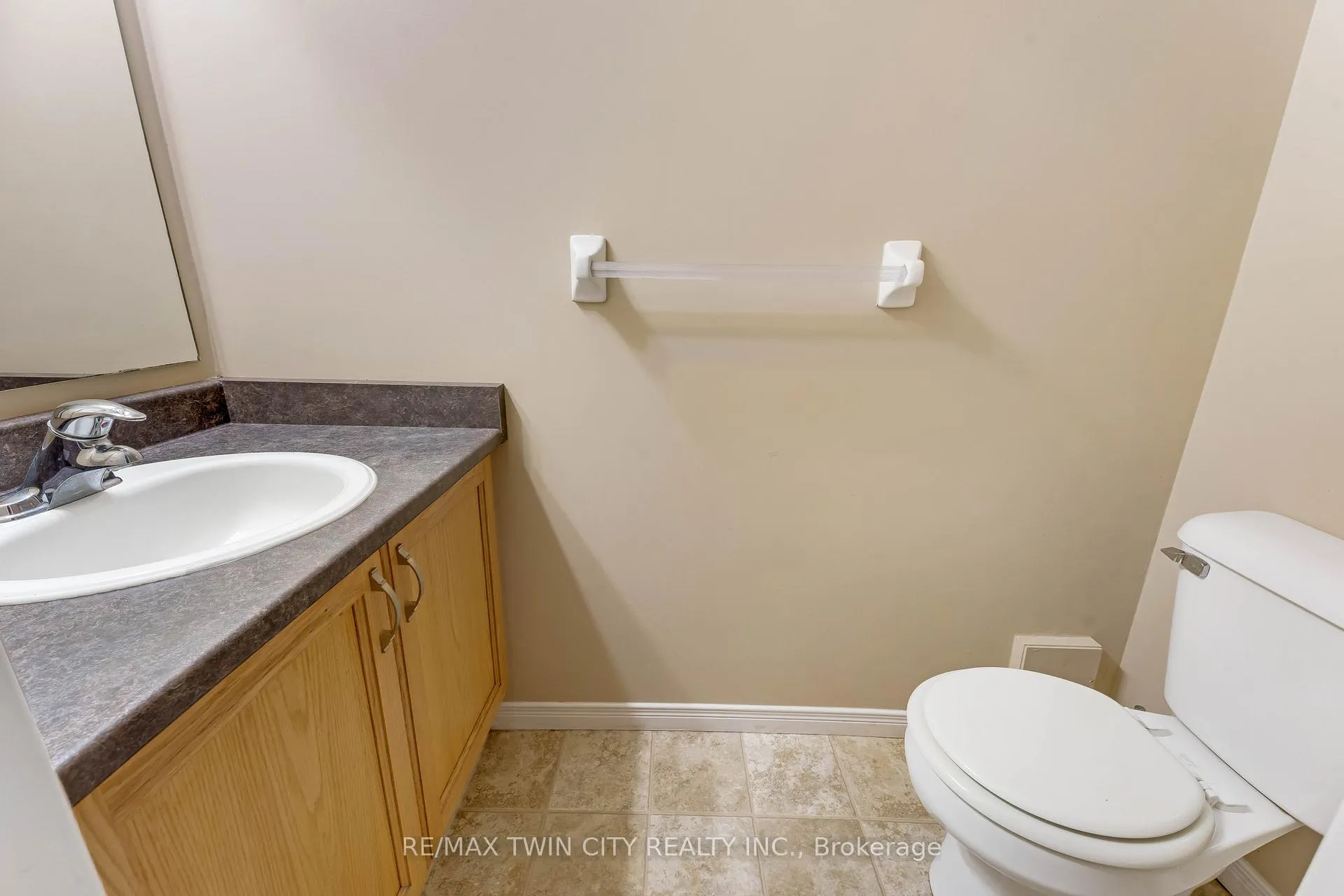 Photo 25 of 85 Activa Avenue, Kitchener — HOMEH