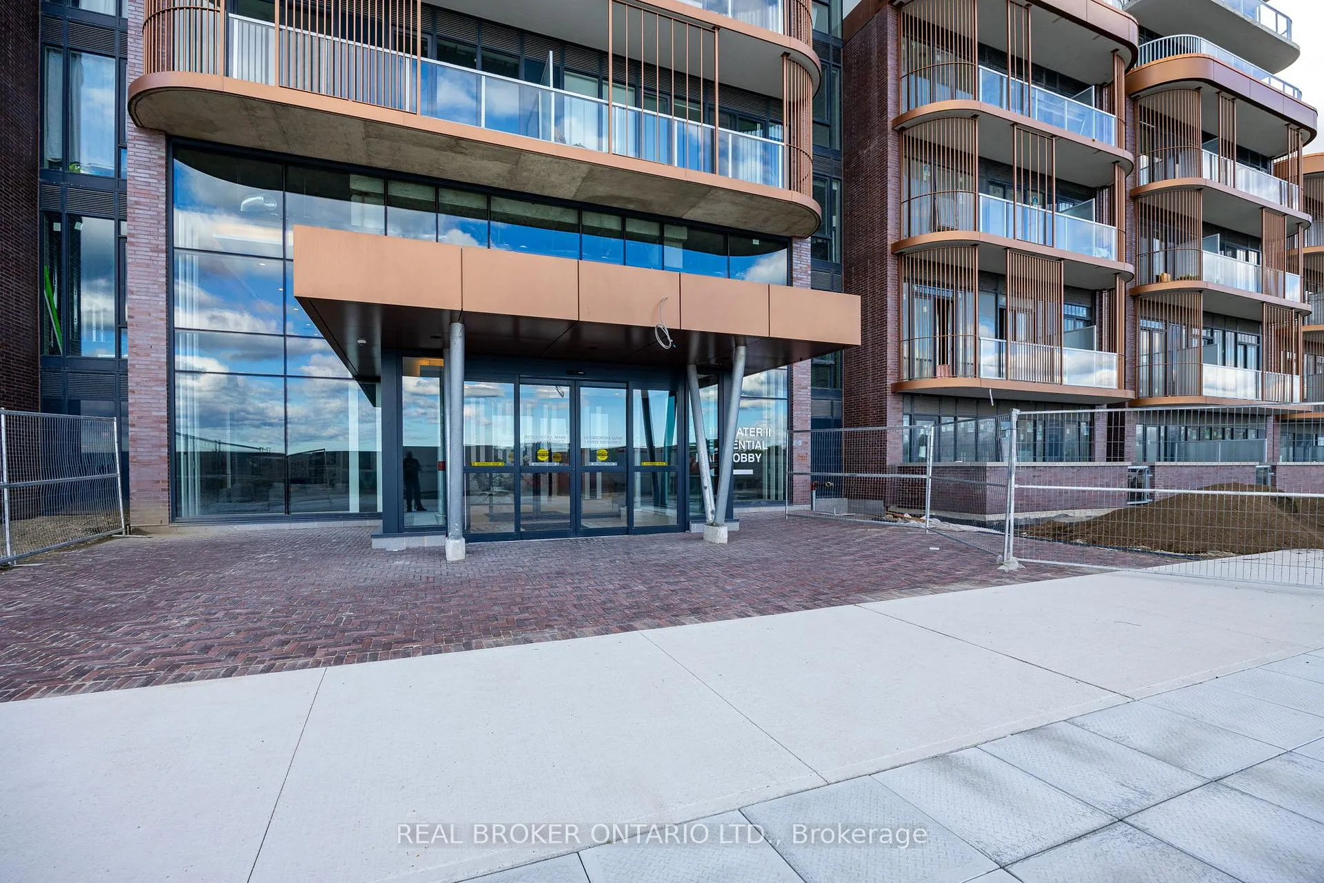 Front of Unit 1117, 220 Missinnihe Way