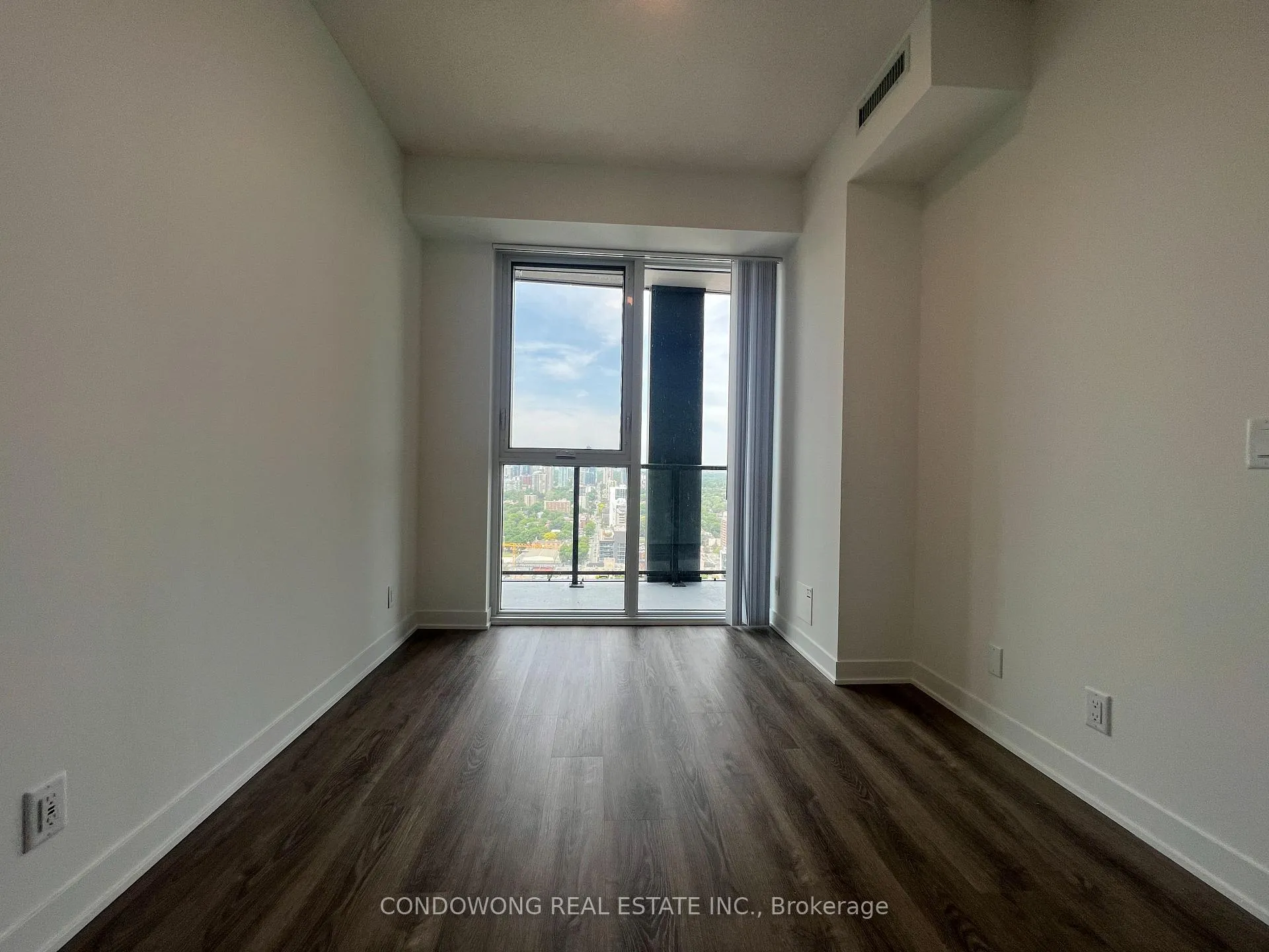 Photo 5 of Unit 3715, 180 Front Street E, Toronto, Moss Park — HOMEH
