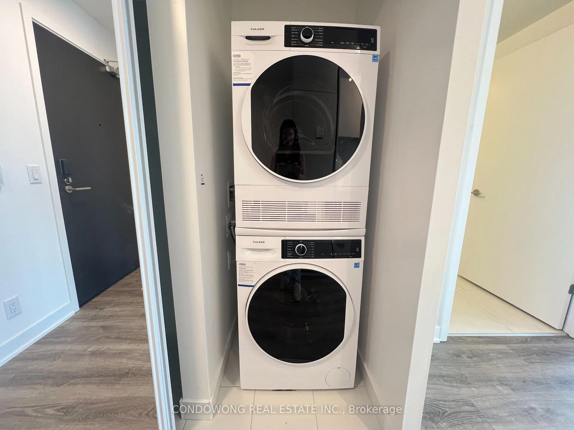 Photo 8 of Unit 3715, 180 Front Street E, Toronto, Moss Park — HOMEH