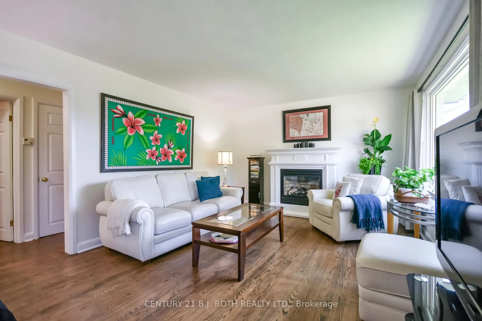 Photo 3 of 223 Wellington Street E, Barrie, Codrington — HOMEH