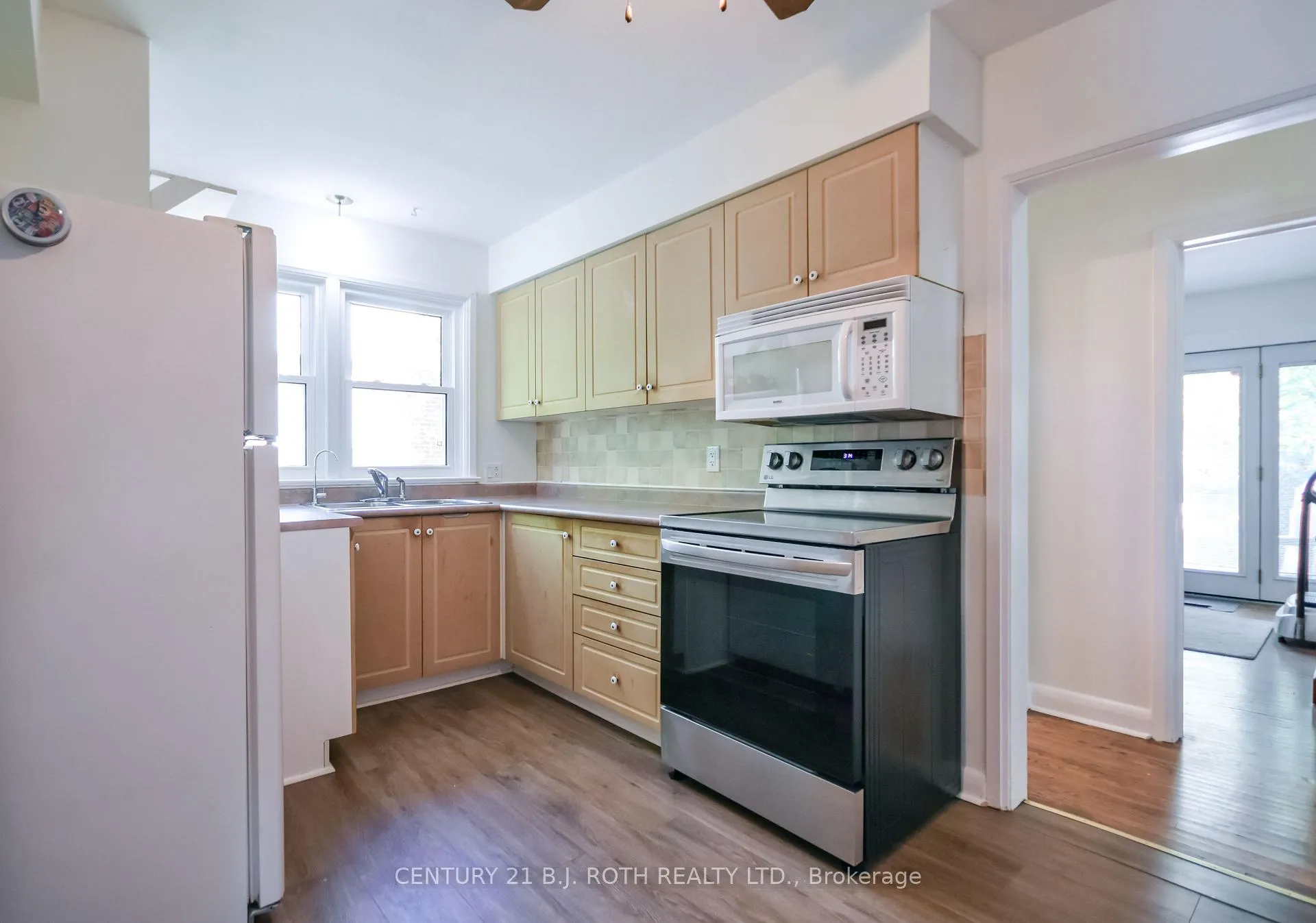 Photo 11 of 223 Wellington Street E, Barrie, Codrington — HOMEH