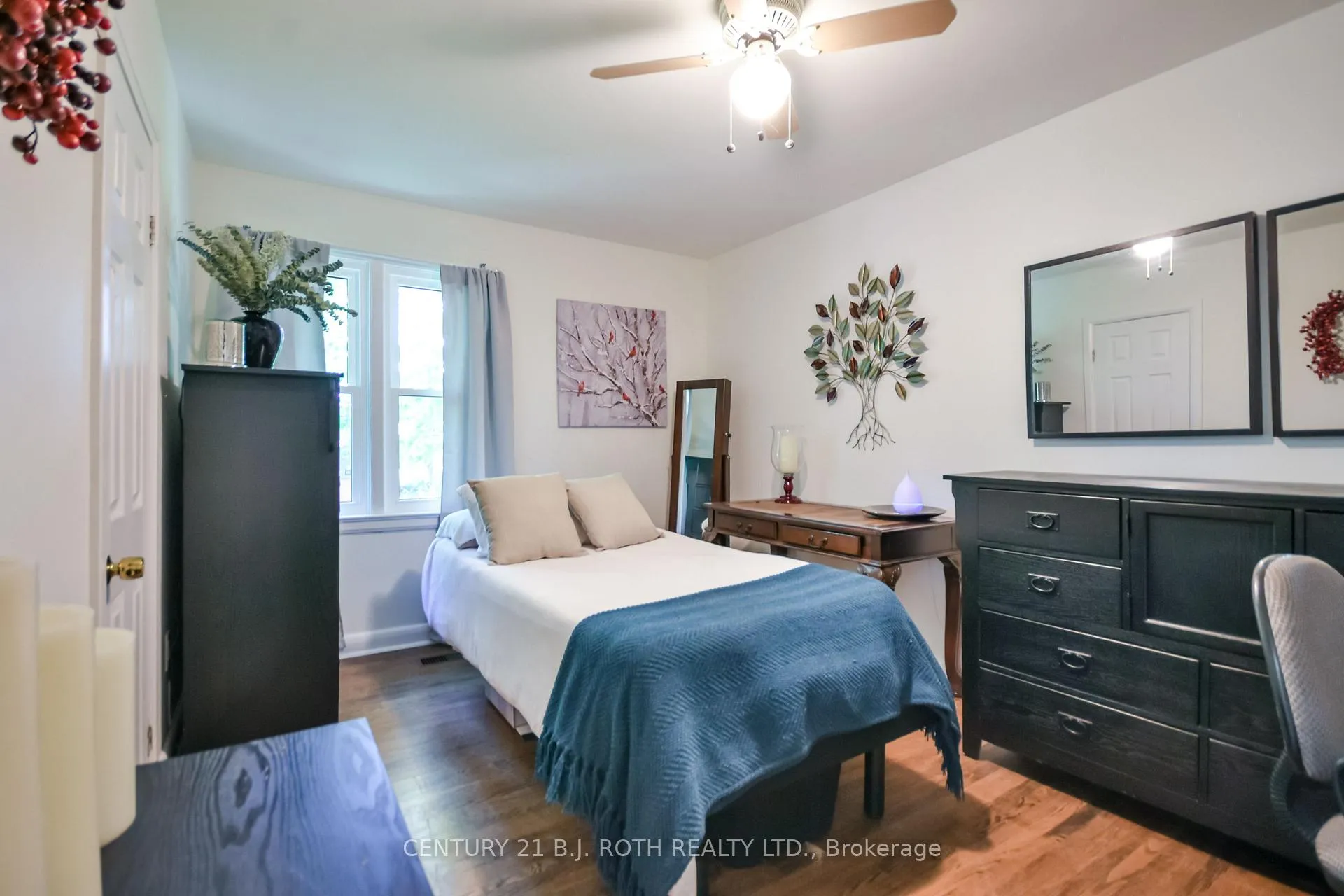Photo 18 of 223 Wellington Street E, Barrie, Codrington — HOMEH