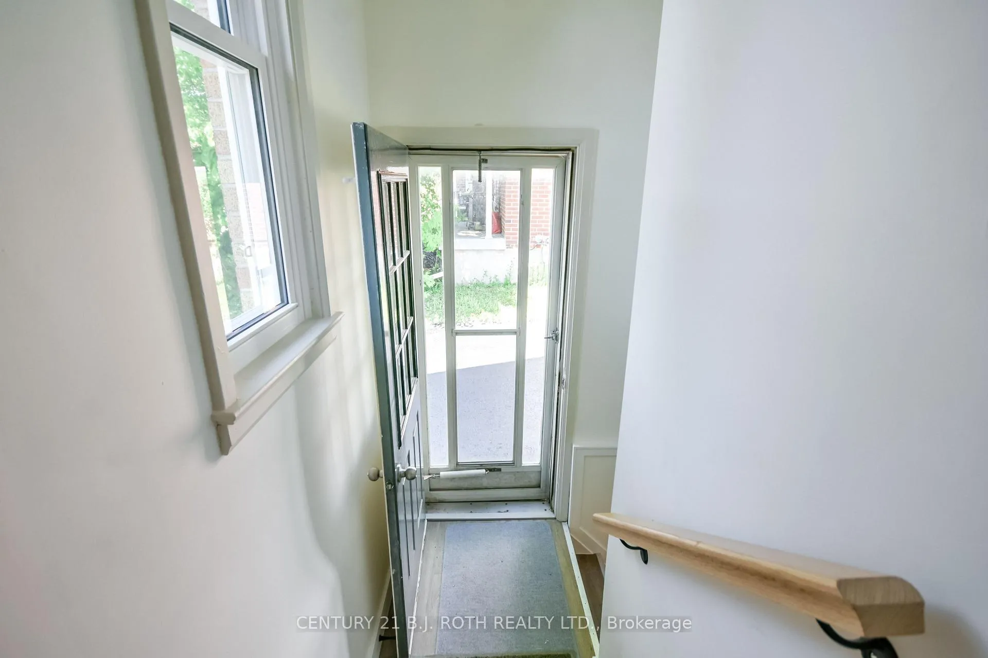 Photo 26 of 223 Wellington Street E, Barrie, Codrington — HOMEH