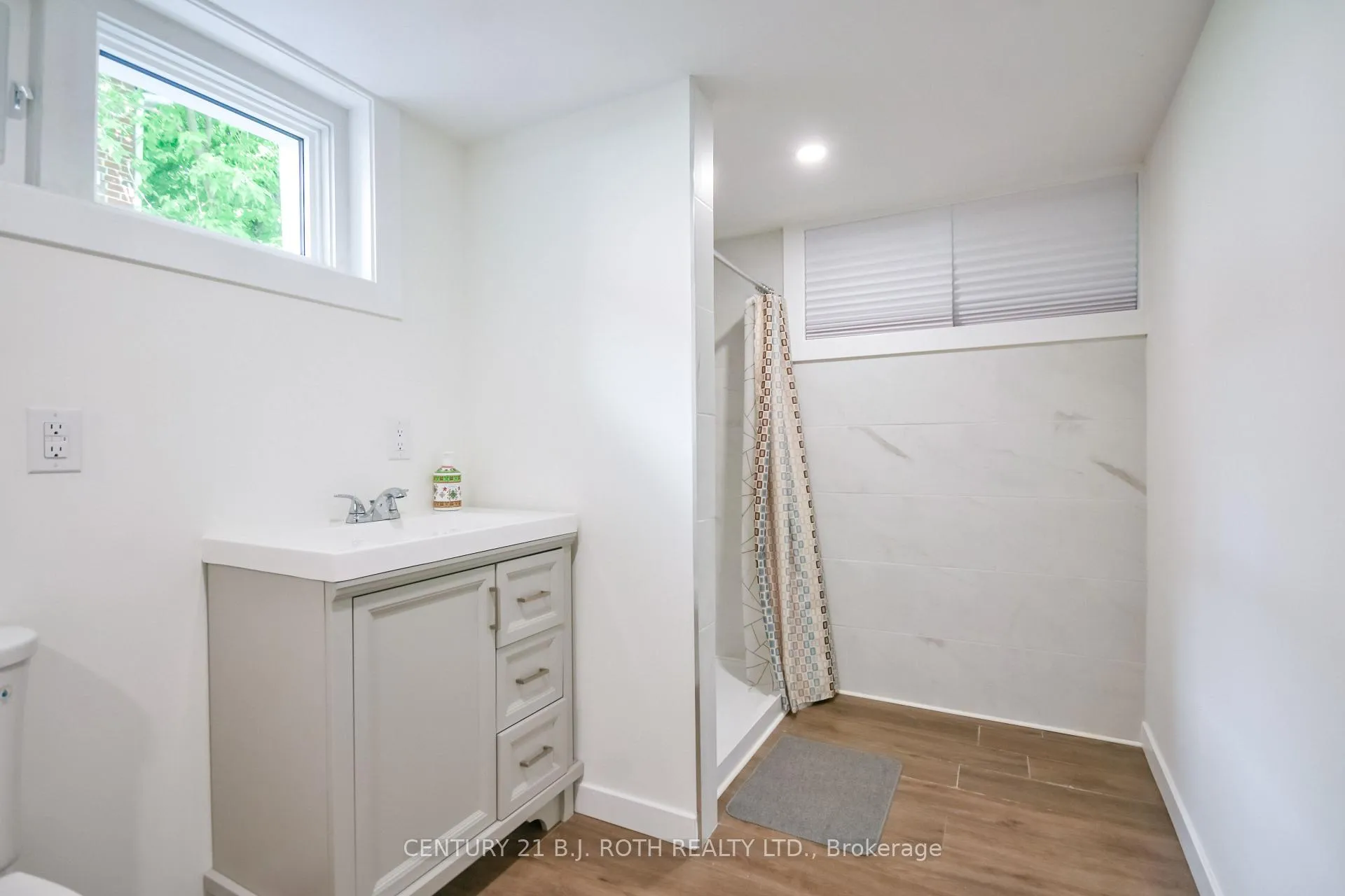 Photo 31 of 223 Wellington Street E, Barrie, Codrington — HOMEH