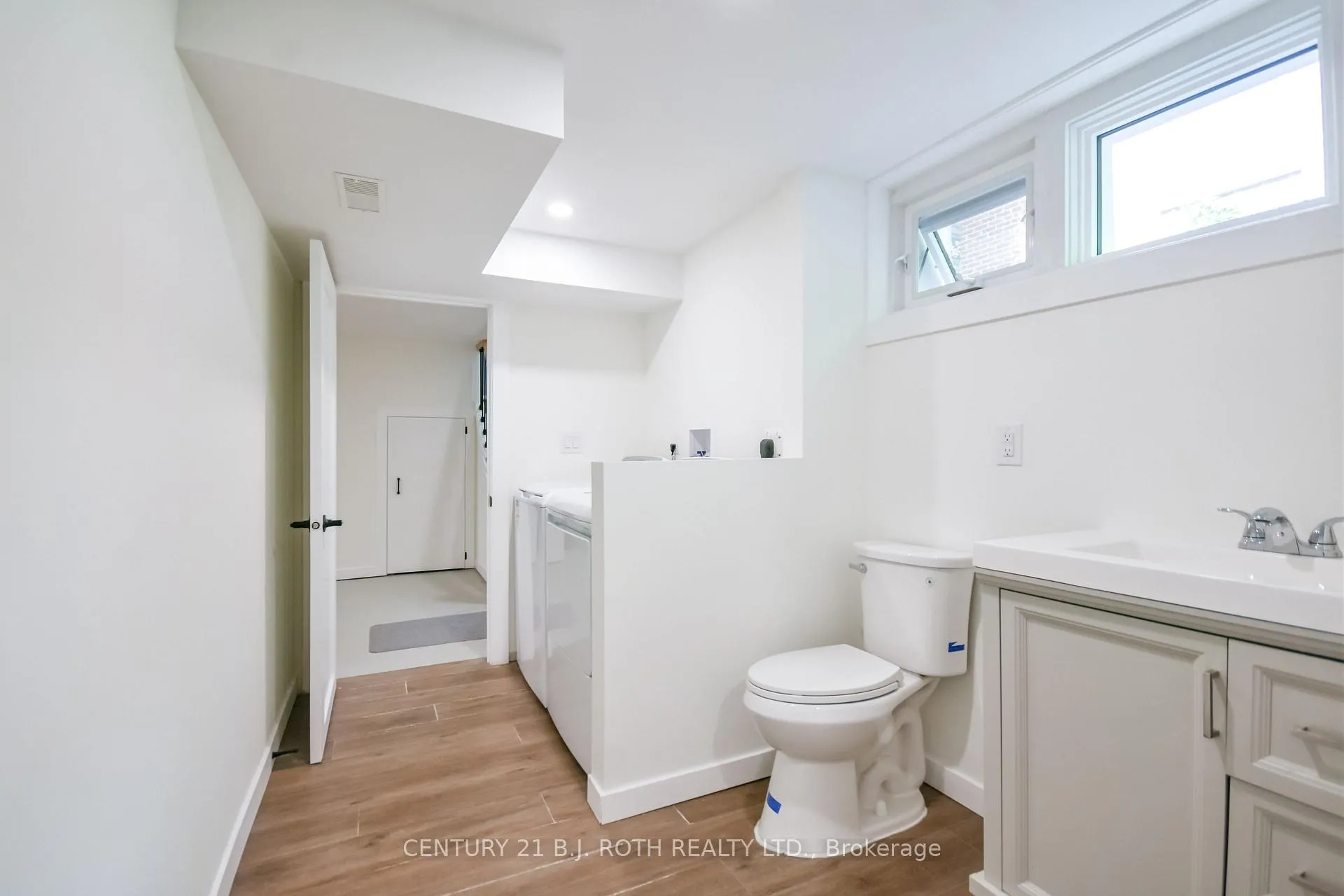 Photo 32 of 223 Wellington Street E, Barrie, Codrington — HOMEH