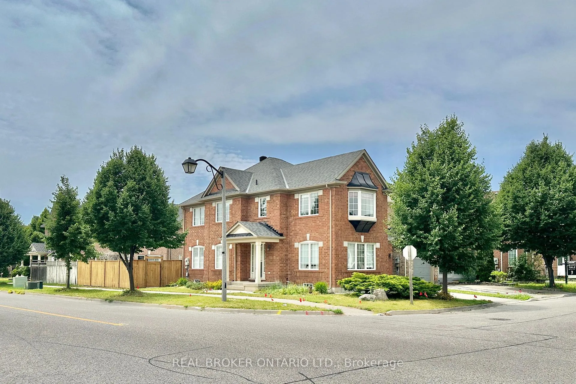 Photo 4 of 1 Armando Drive, Markham, Wismer — HOMEH