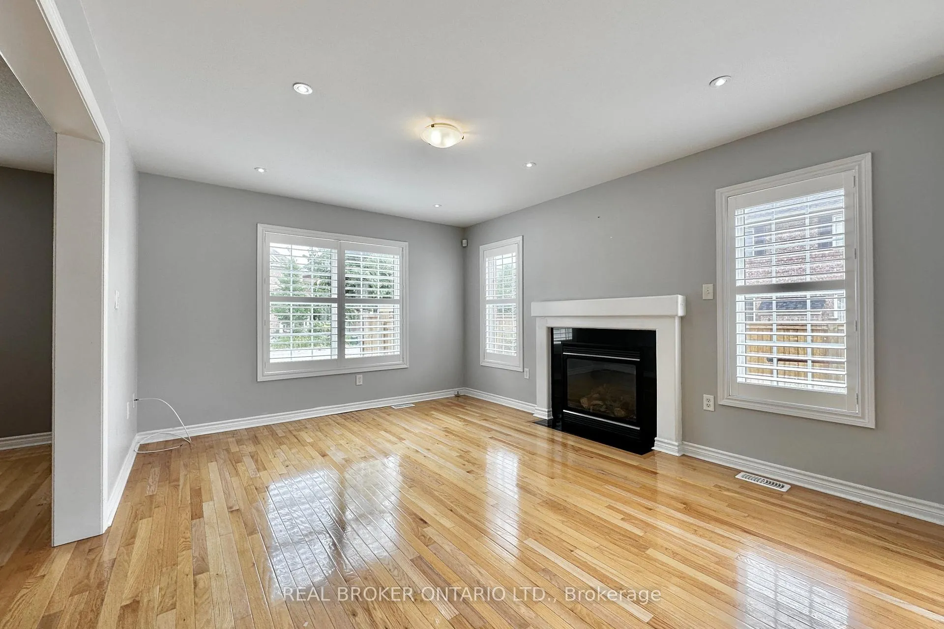Photo 11 of 1 Armando Drive, Markham, Wismer — HOMEH